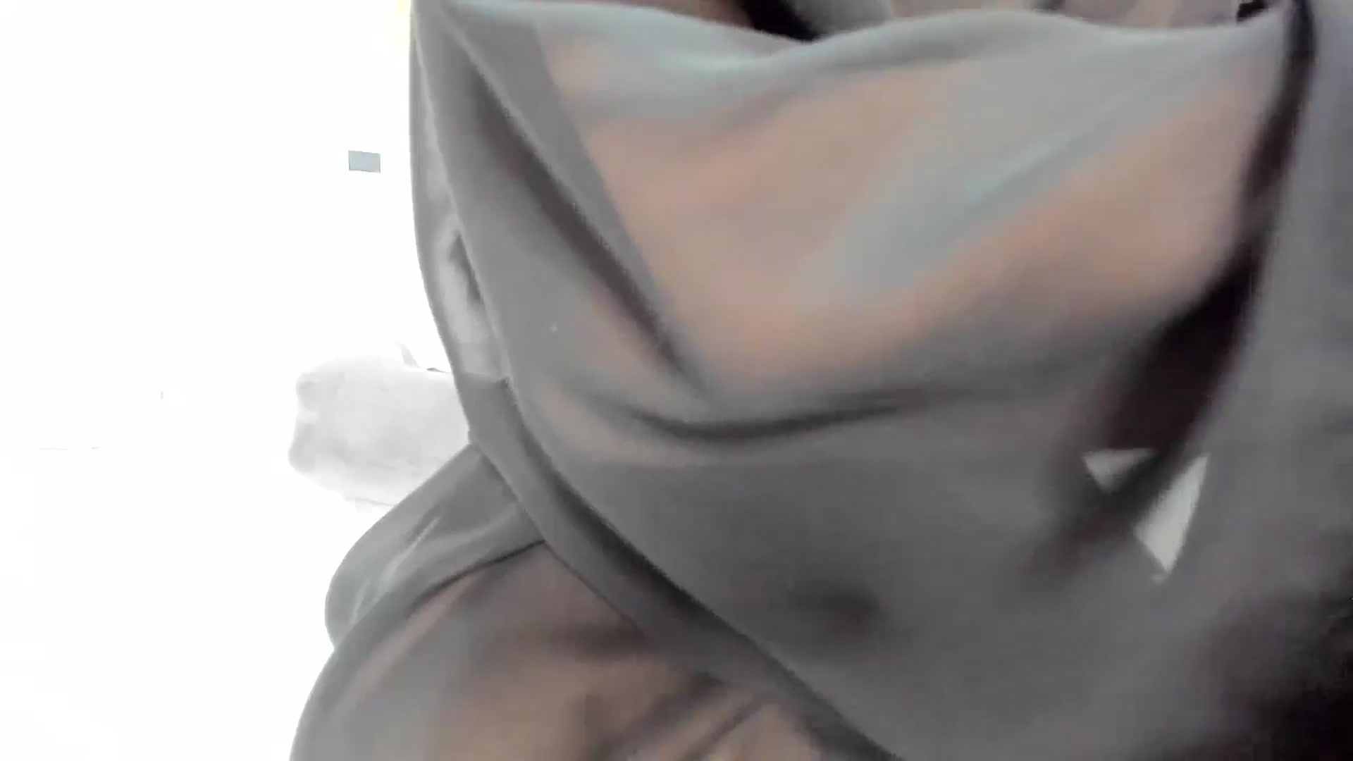 Gallery image thumbnail from EMILIANA_CRUZ's myfreecams stream on, 07/17/2024, 01:10 image 14 of 20