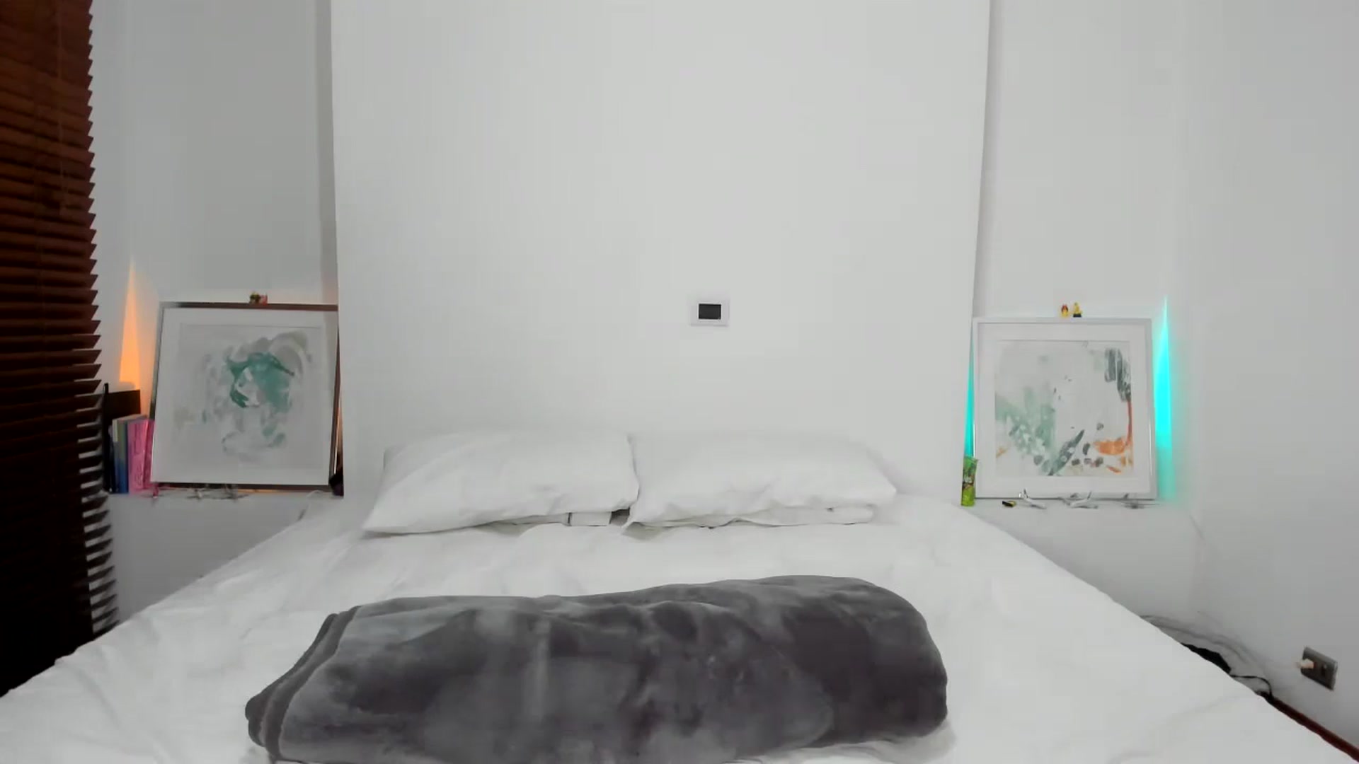 Gallery image thumbnail from EMILIANA_CRUZ's myfreecams stream on, 07/29/2024, 23:41 image 18 of 20