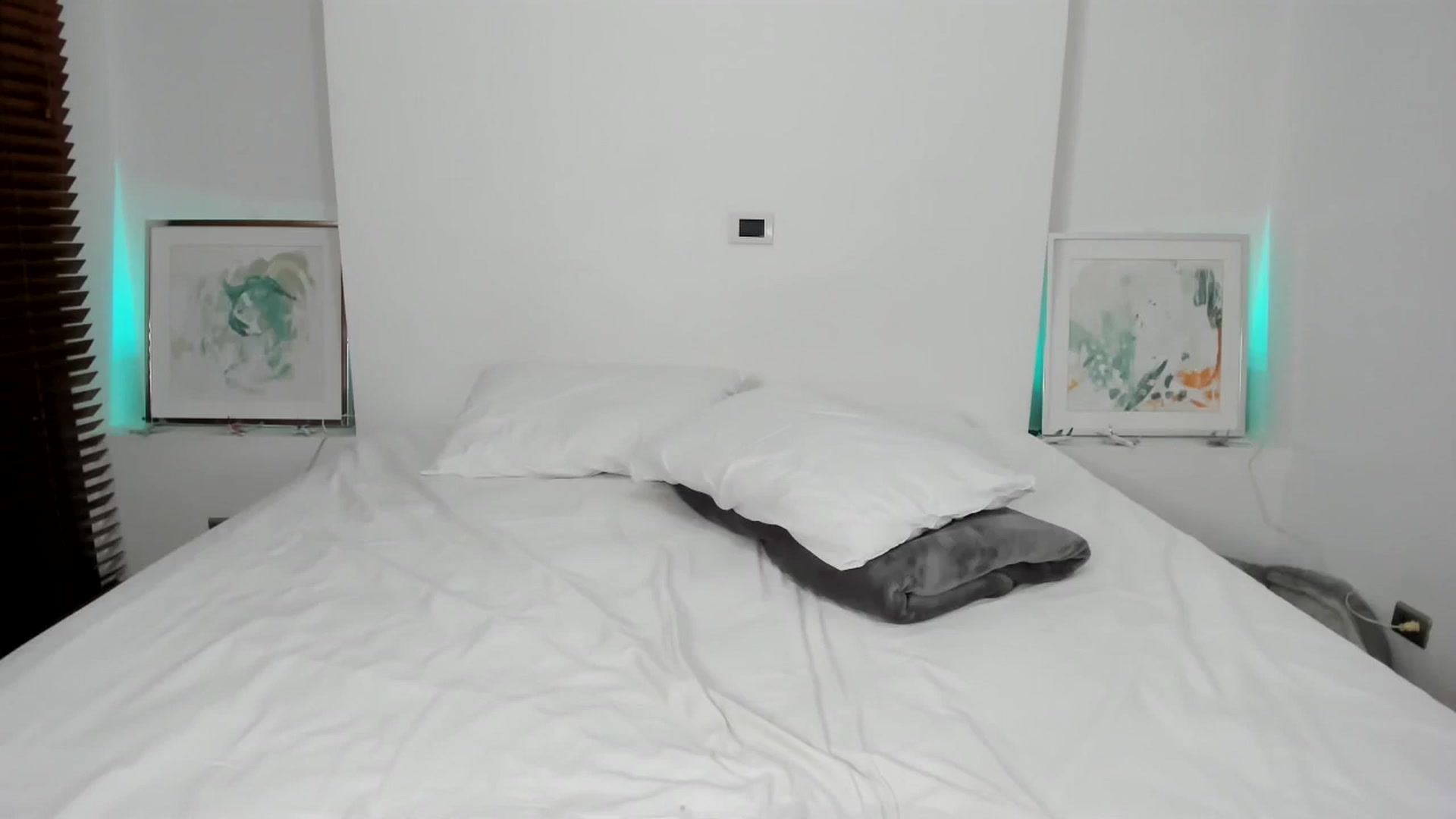 Gallery image thumbnail from EMILIANA_CRUZ's myfreecams stream on, 09/05/2024, 01:46 image 10 of 20