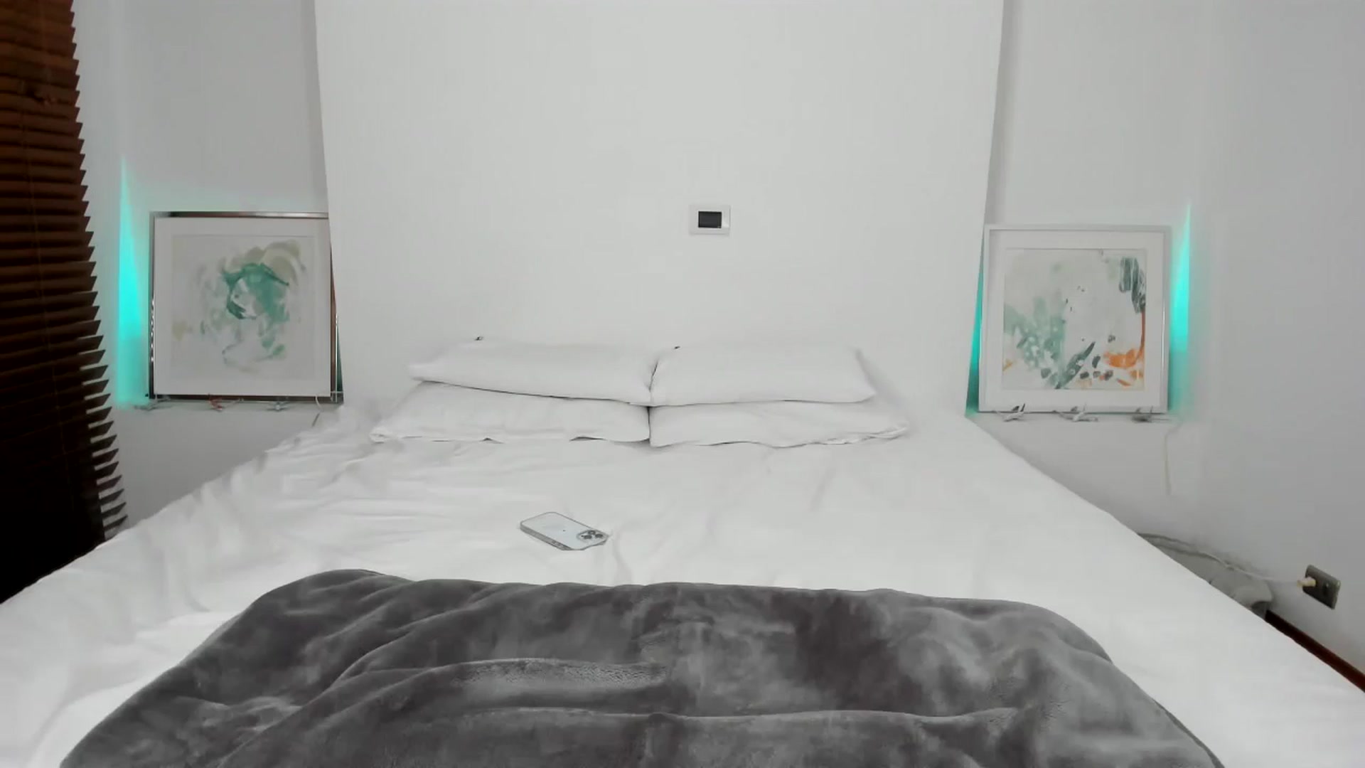Gallery image thumbnail from EMILIANA_CRUZ's myfreecams stream on, 09/07/2024, 24:02 image 2 of 20