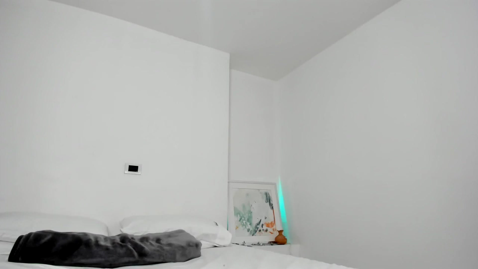 Gallery image thumbnail from EMILIANA_CRUZ's myfreecams stream on, 09/18/2024, 24:26 image 7 of 20