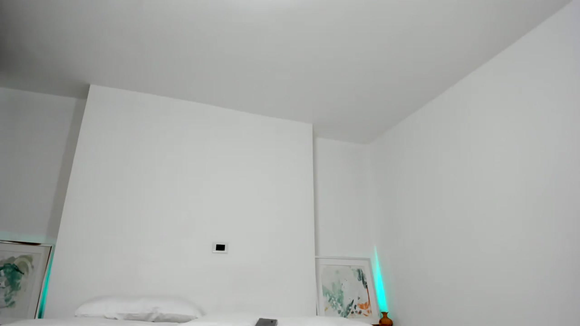 Gallery image thumbnail from EMILIANA_CRUZ's myfreecams stream on, 10/05/2024, 01:30 image 20 of 20
