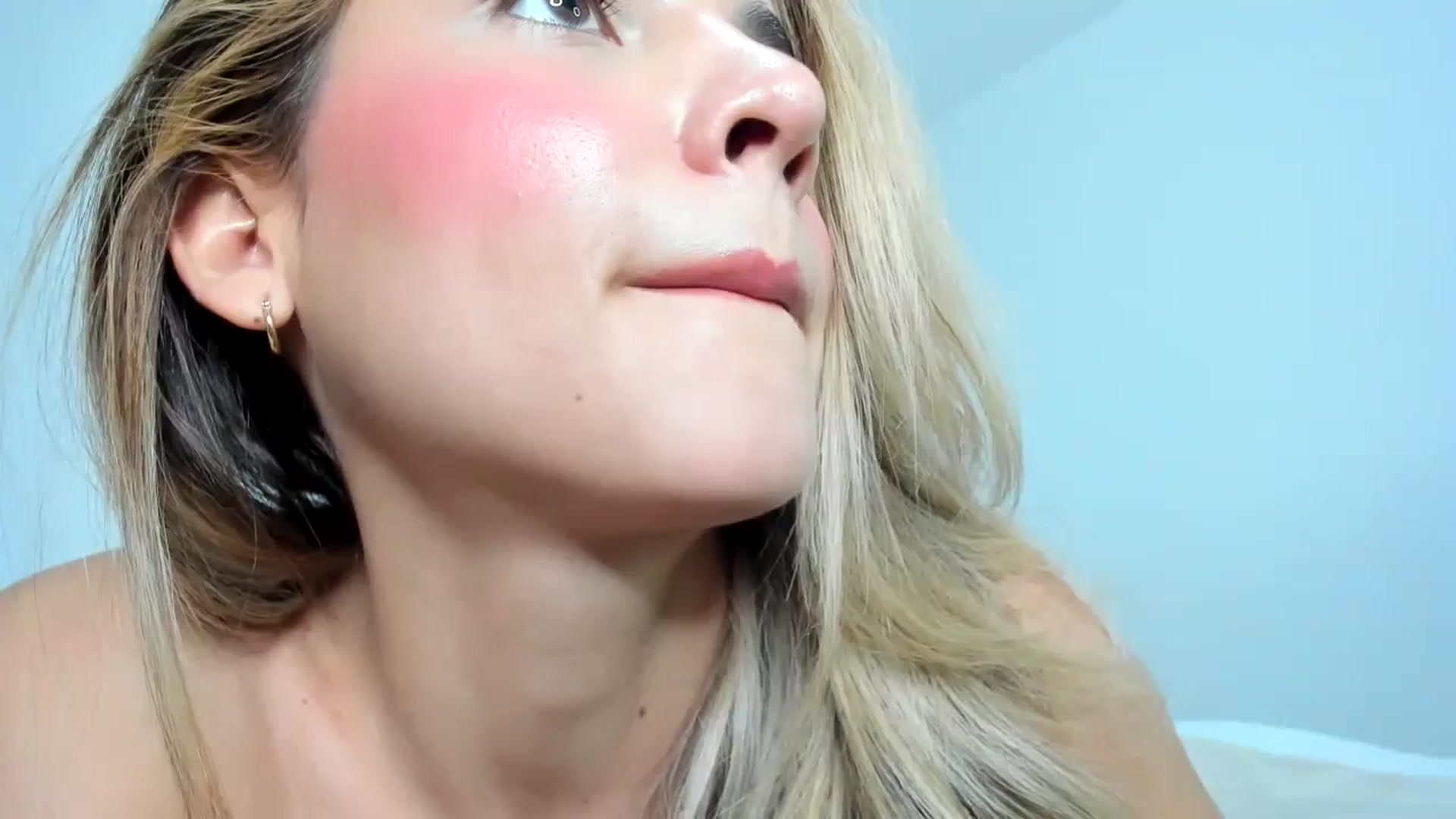 Gallery image thumbnail from EMILIANA_CRUZ's myfreecams stream on, 10/30/2024, 01:20 image 3 of 20