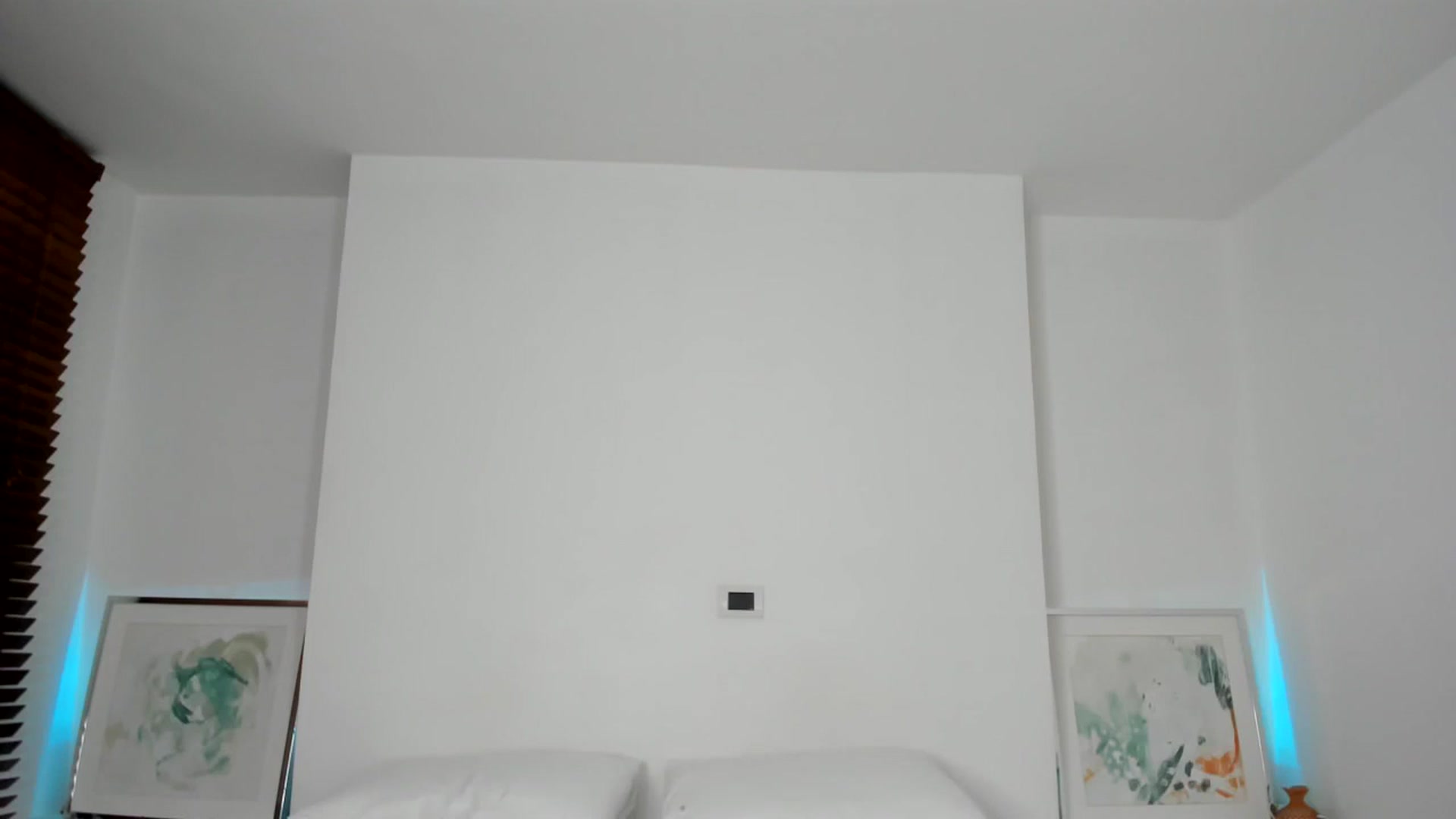 Gallery image thumbnail from EMILIANA_CRUZ's myfreecams stream on, 11/20/2024, 02:54 image 2 of 20
