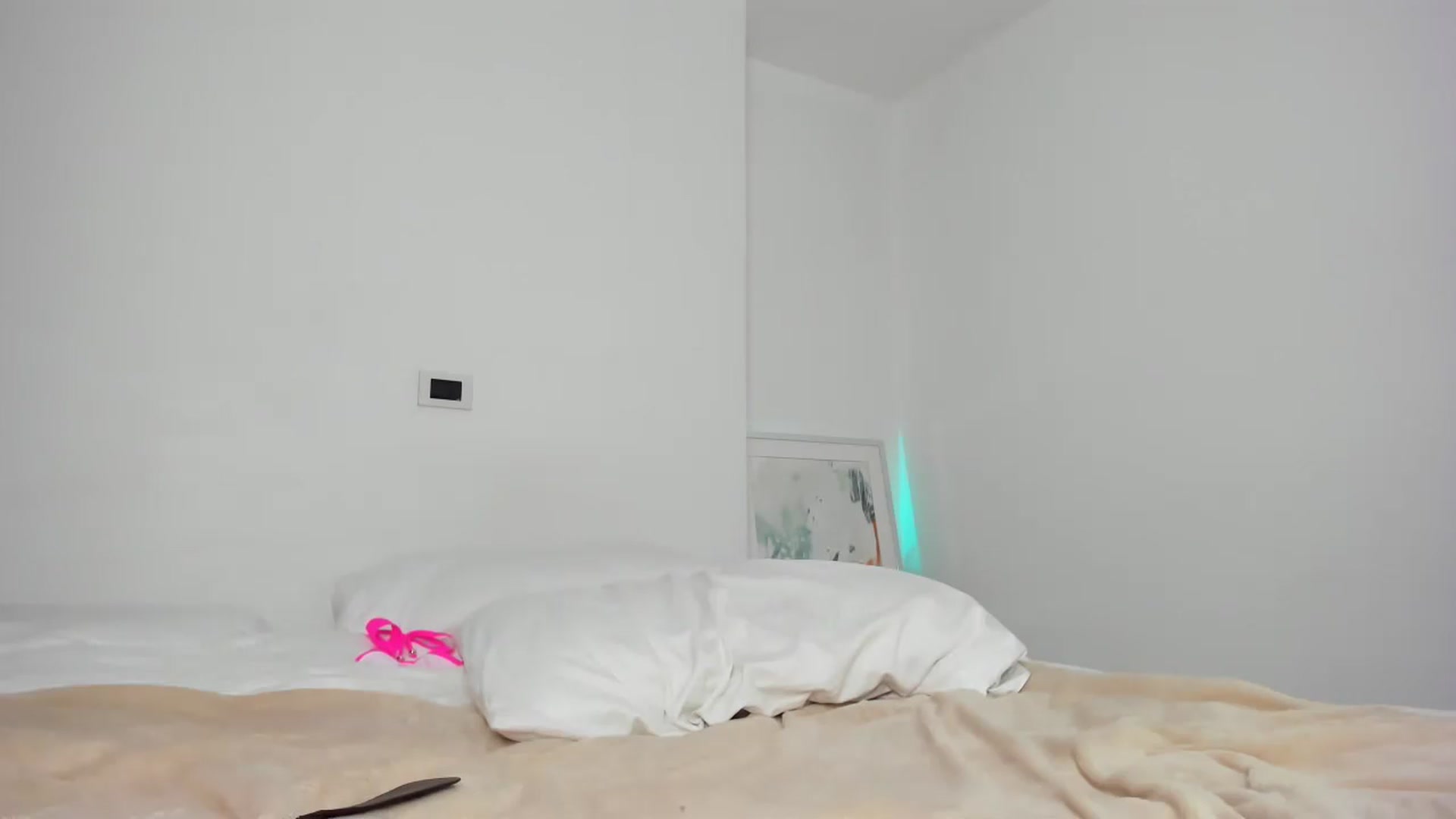 Gallery image thumbnail from EMILIANA_CRUZ's myfreecams stream on, 12/03/2024, 05:24 image 5 of 20