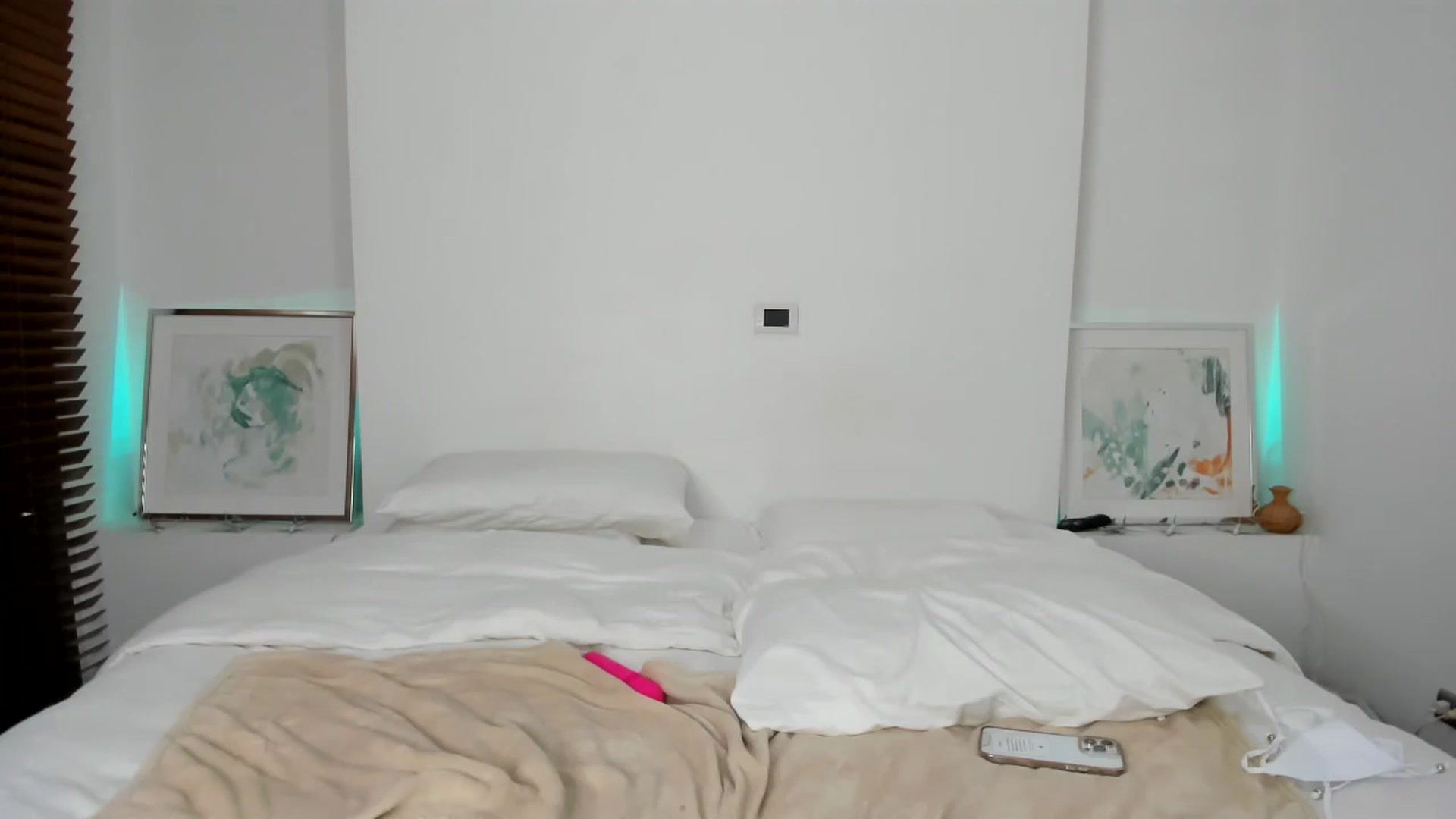Gallery image thumbnail from EMILIANA_CRUZ's myfreecams stream on, 12/04/2024, 05:10 image 7 of 20