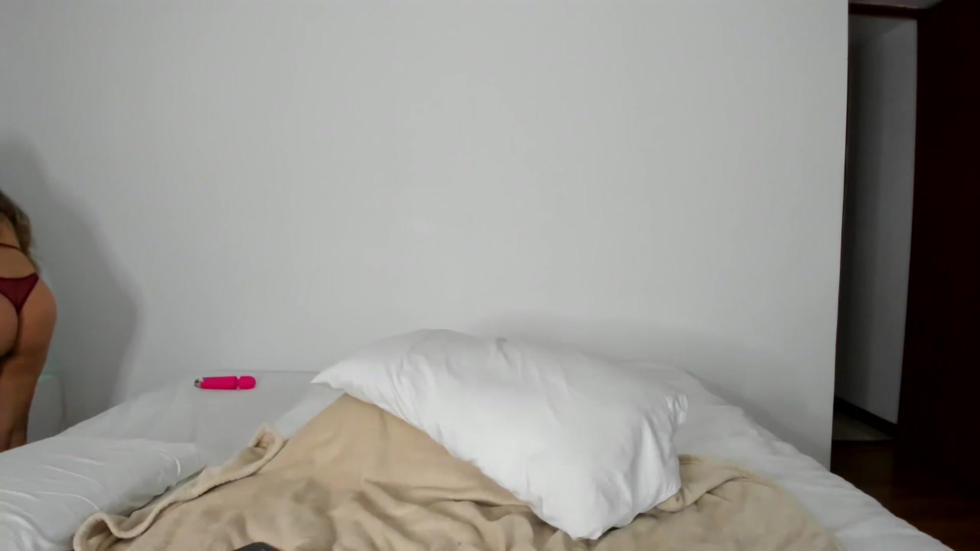 Gallery image thumbnail from EMILIANA_CRUZ's myfreecams stream on, 02/11/2025, 01:52 image 18 of 20