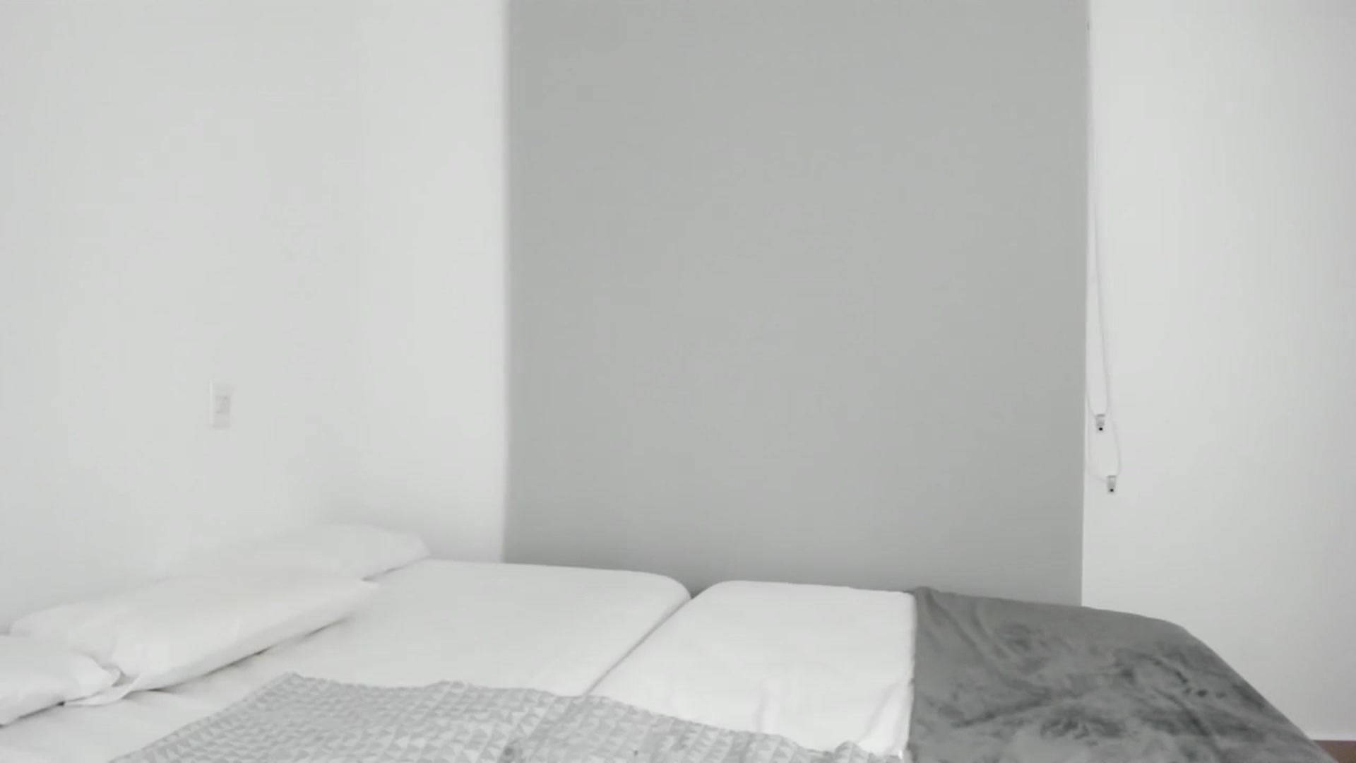Gallery image thumbnail from EMILIANA_CRUZ's myfreecams stream on, 02/17/2025, 22:50 image 14 of 20