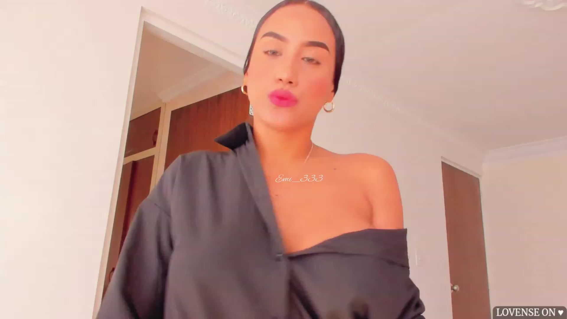 Gallery image thumbnail from EMI_333's myfreecams stream on, 06/14/2023, 14:35 image 11 of 20