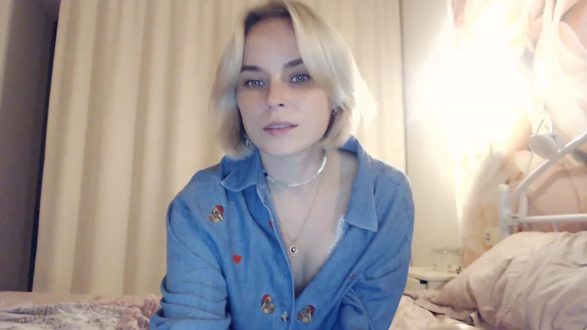Gallery image thumbnail from EMMA_U2's myfreecams stream on, 11/21/2022, 24:58 image 2 of 20