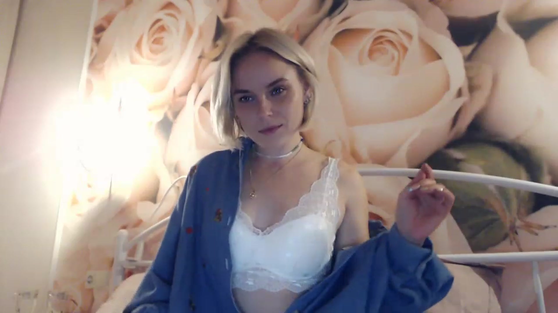 Gallery image thumbnail from EMMA_U2's myfreecams stream on, 11/21/2022, 24:58 image 11 of 20