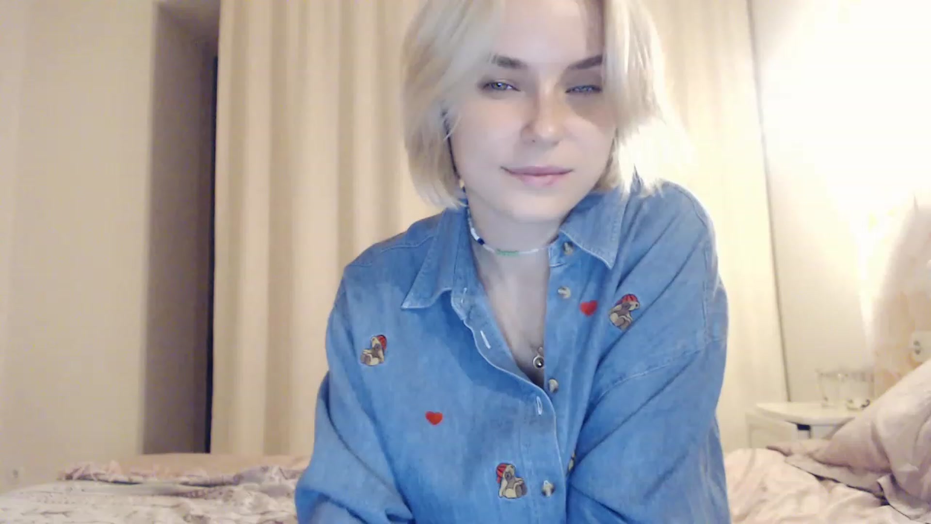 Gallery image thumbnail from EMMA_U2's myfreecams stream on, 11/21/2022, 24:58 image 1 of 20
