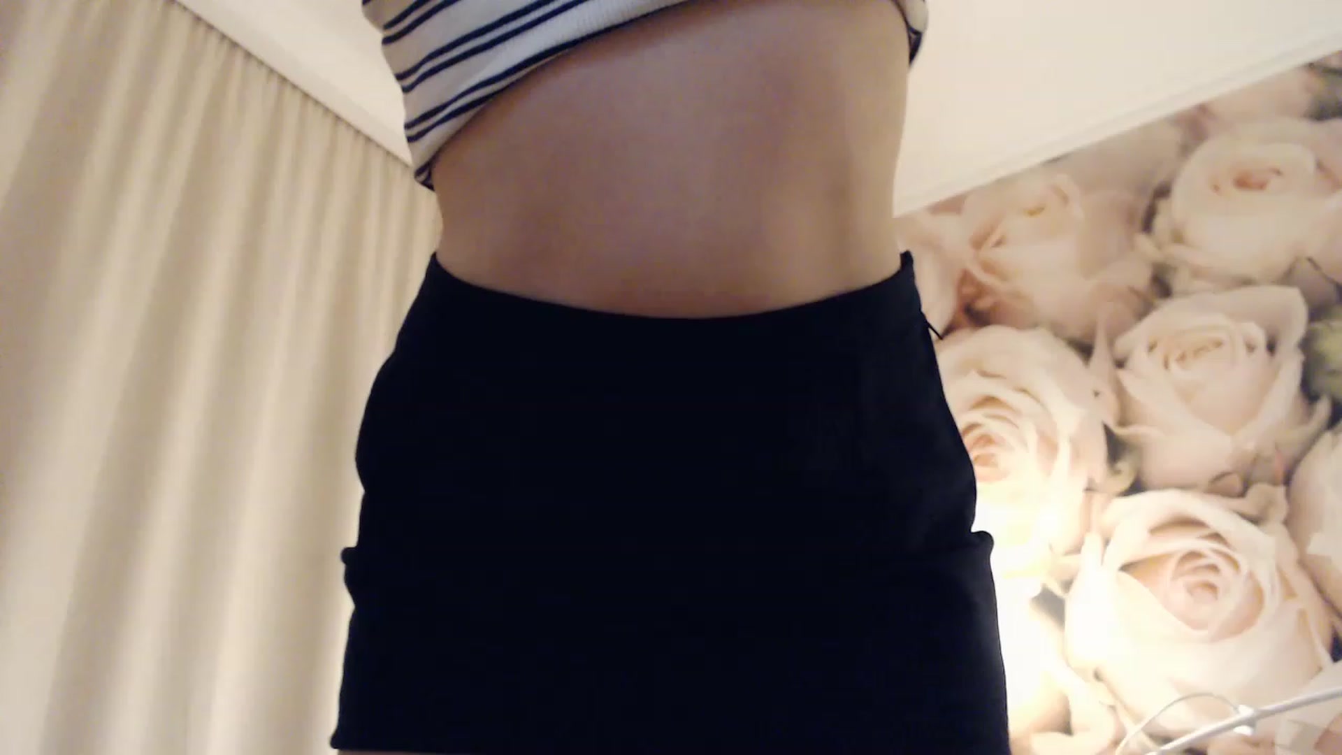 Gallery image thumbnail from EMMA_U2's myfreecams stream on, 12/06/2022, 23:31 image 17 of 20