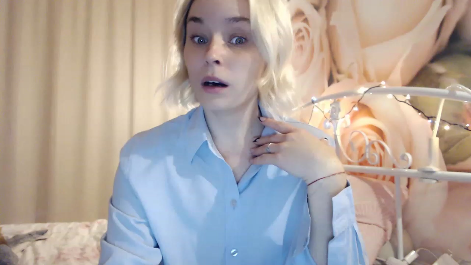 Gallery image thumbnail from EMMA_U2's myfreecams stream on, 12/29/2022, 24:33 image 20 of 20