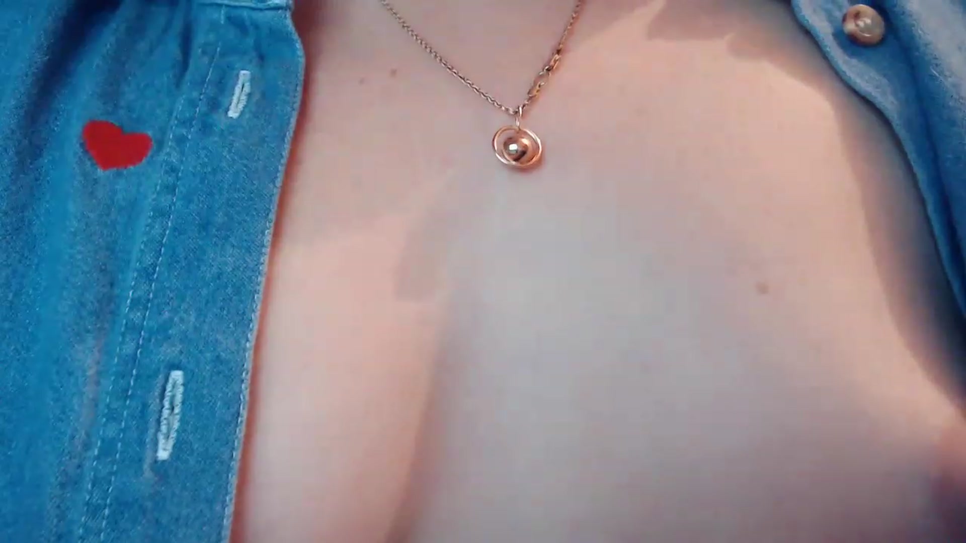 Gallery image thumbnail from EMMA_U2's myfreecams stream on, 12/30/2022, 01:13 image 14 of 20
