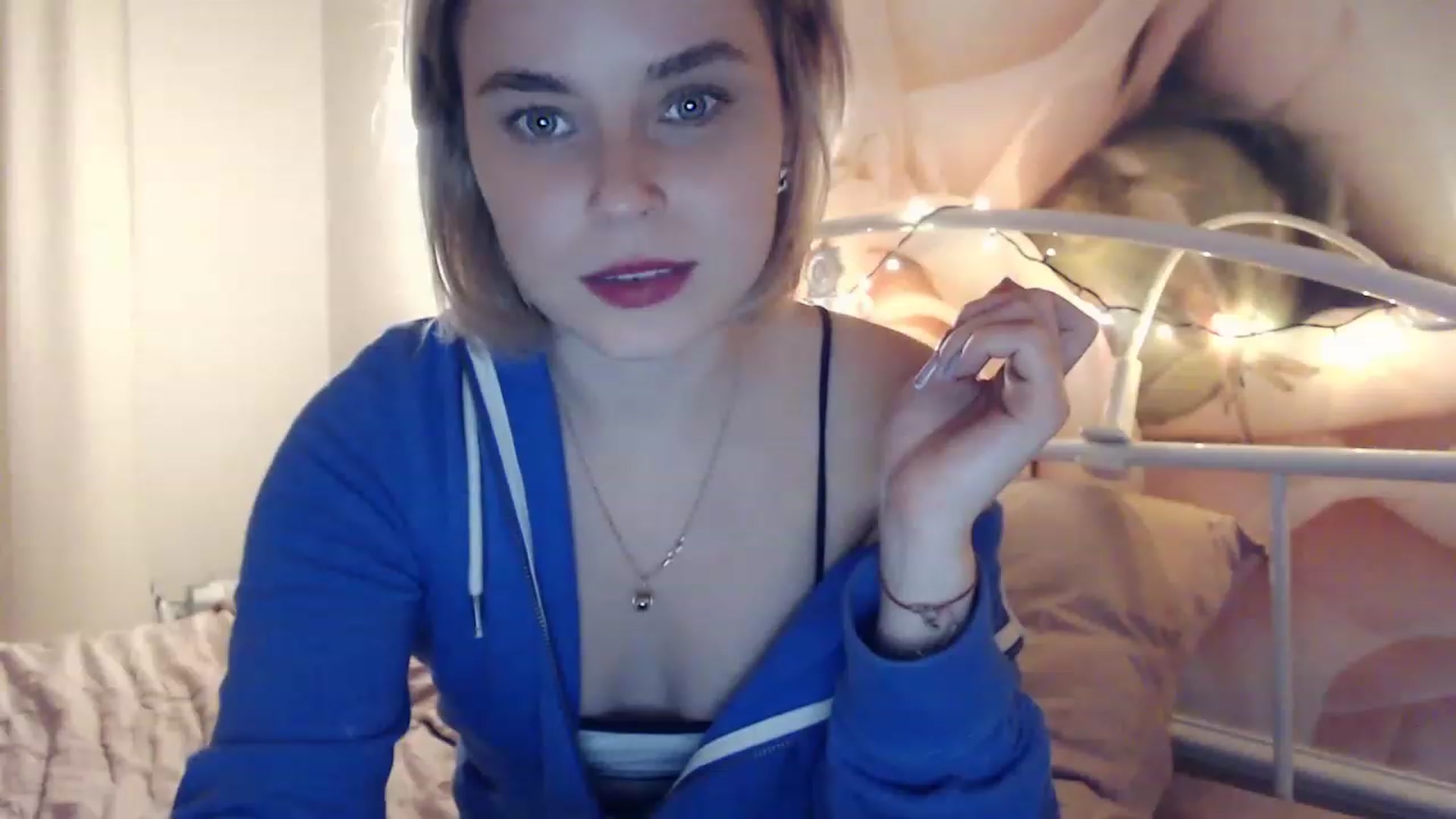 Gallery image thumbnail from EMMA_U2's myfreecams stream on, 01/11/2023, 01:33 image 5 of 20