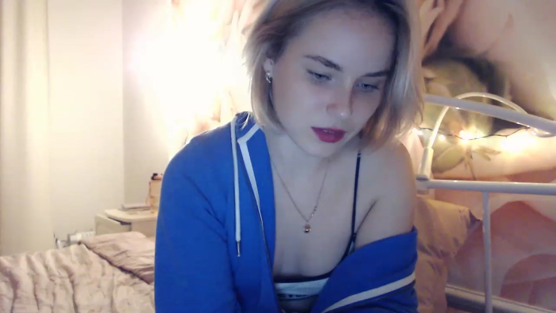 Gallery image thumbnail from EMMA_U2's myfreecams stream on, 01/11/2023, 01:33 image 2 of 20