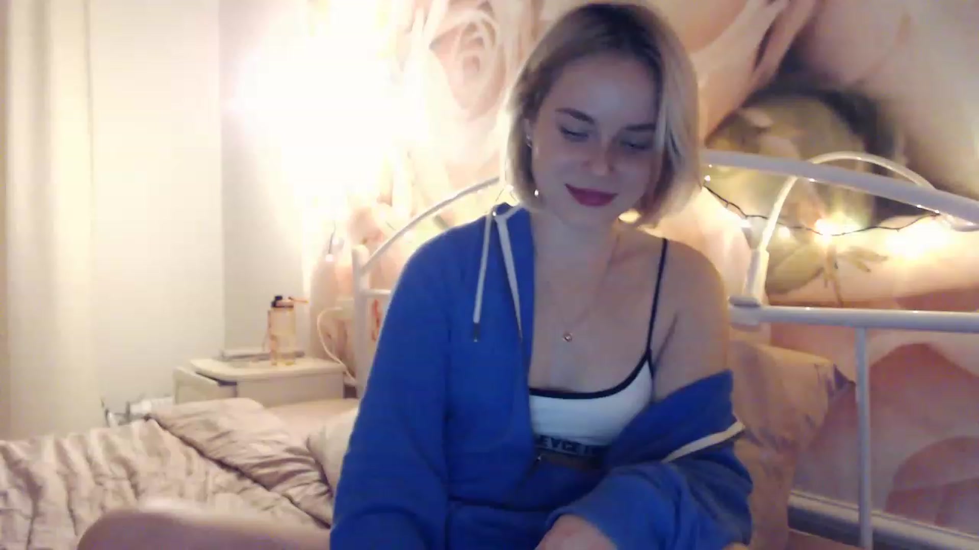 Gallery image thumbnail from EMMA_U2's myfreecams stream on, 01/11/2023, 01:33 image 3 of 20