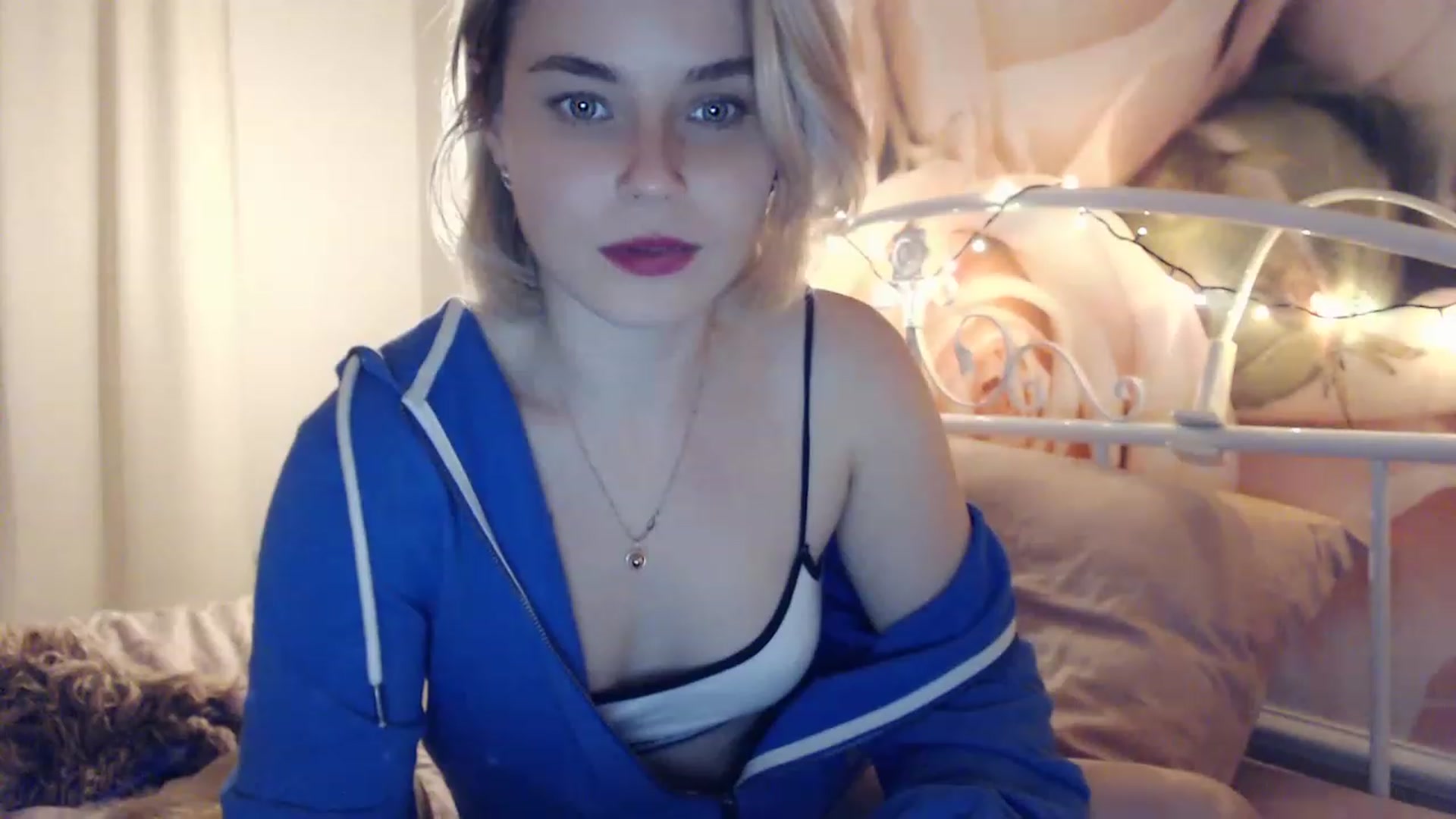 Gallery image thumbnail from EMMA_U2's myfreecams stream on, 01/11/2023, 01:33 image 16 of 20