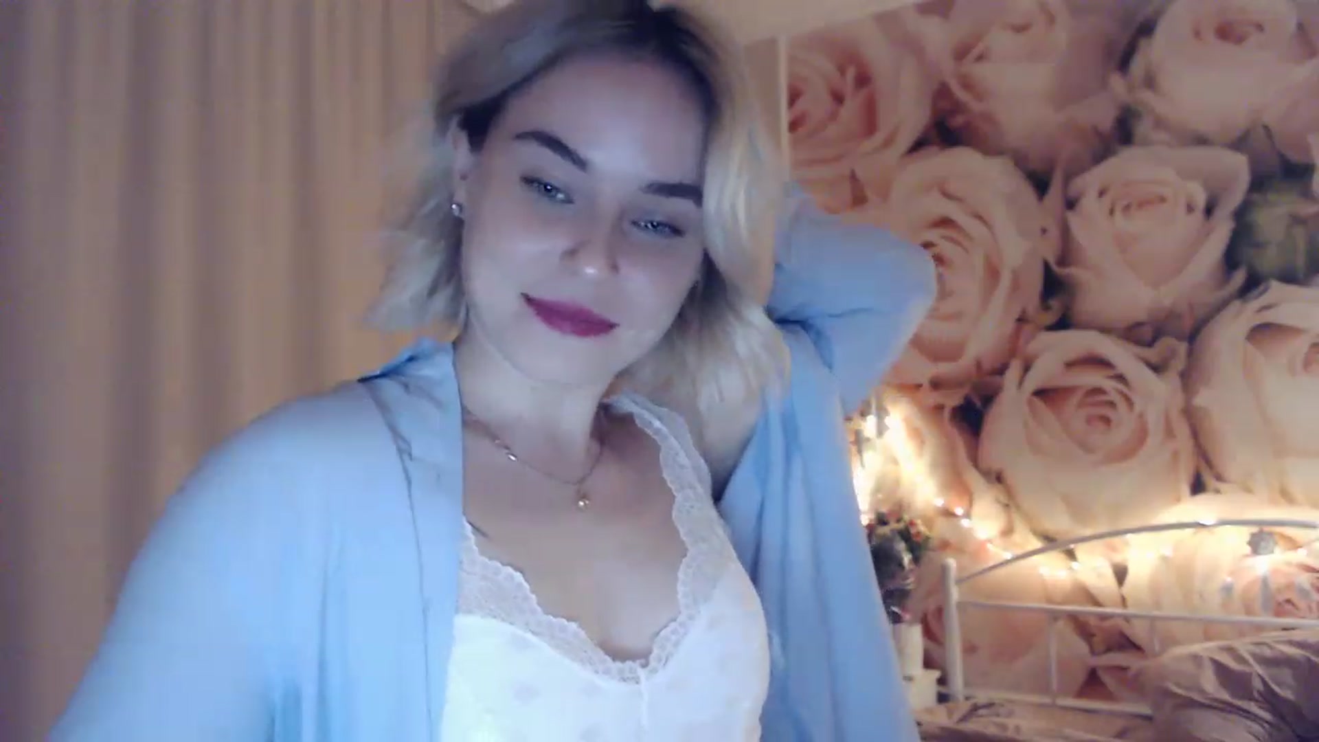 Gallery image thumbnail from EMMA_U2's myfreecams stream on, 01/13/2023, 01:22 image 10 of 20