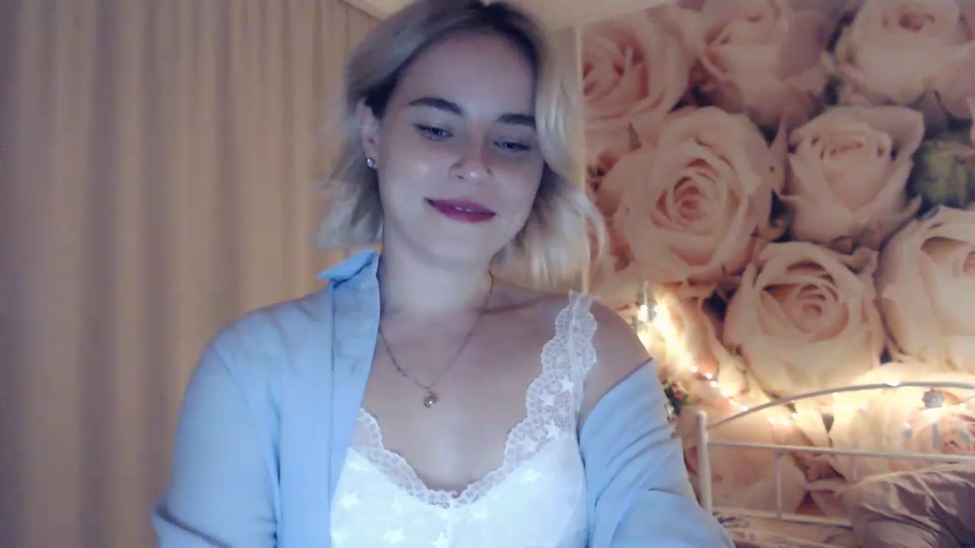 Gallery image thumbnail from EMMA_U2's myfreecams stream on, 01/13/2023, 01:22 image 4 of 20