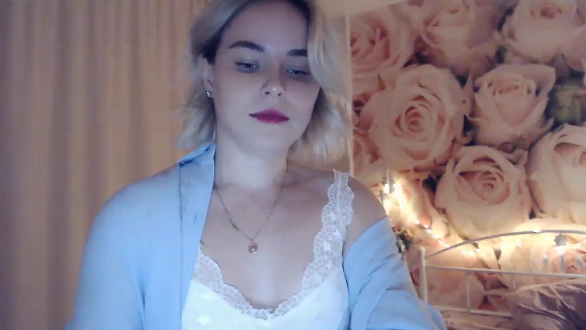 Gallery image thumbnail from EMMA_U2's myfreecams stream on, 01/13/2023, 01:22 image 6 of 20