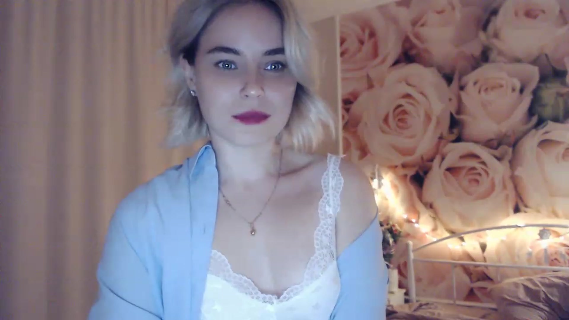 Gallery image thumbnail from EMMA_U2's myfreecams stream on, 01/13/2023, 01:22 image 17 of 20