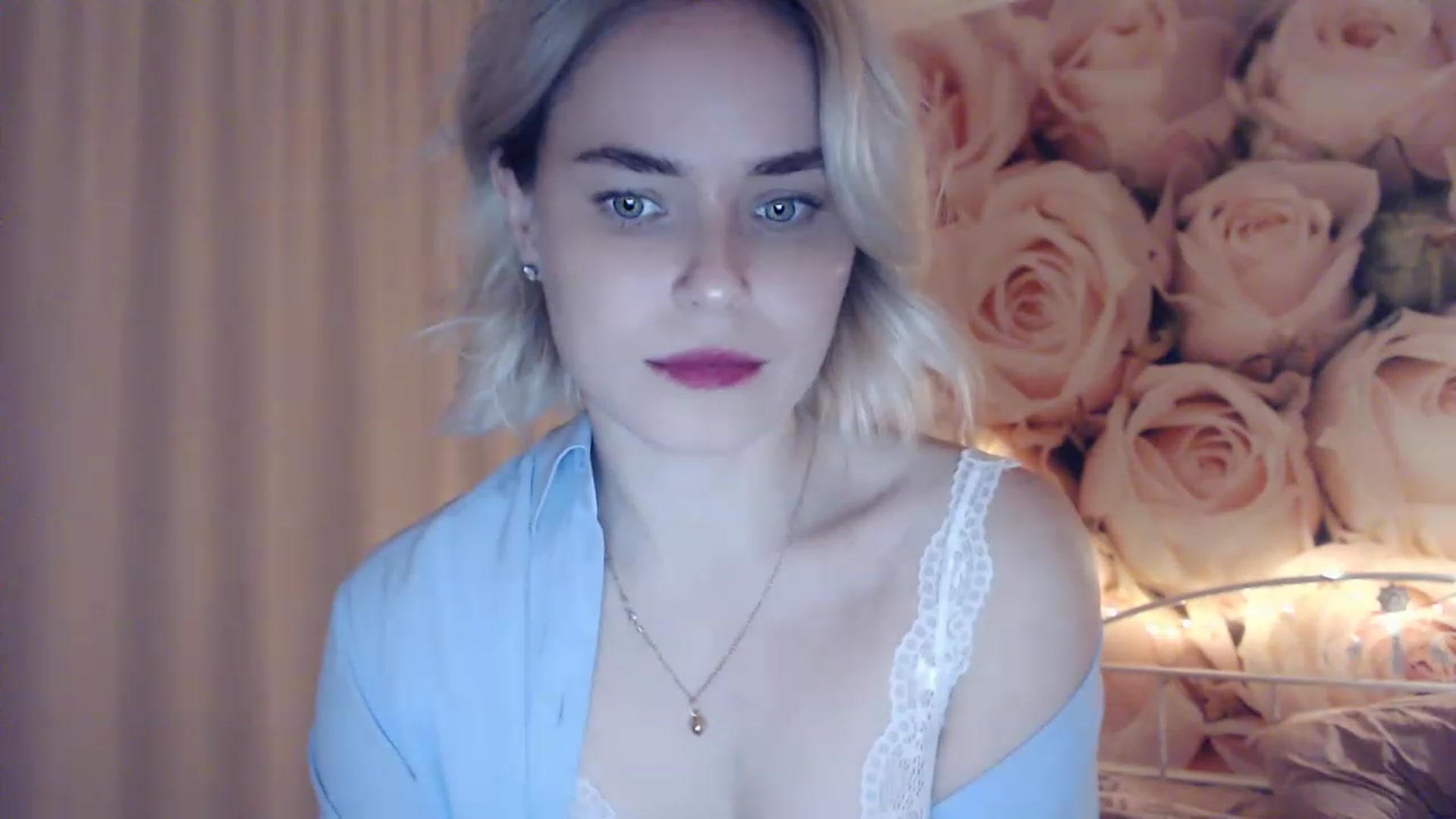 Gallery image thumbnail from EMMA_U2's myfreecams stream on, 01/13/2023, 01:22 image 15 of 20