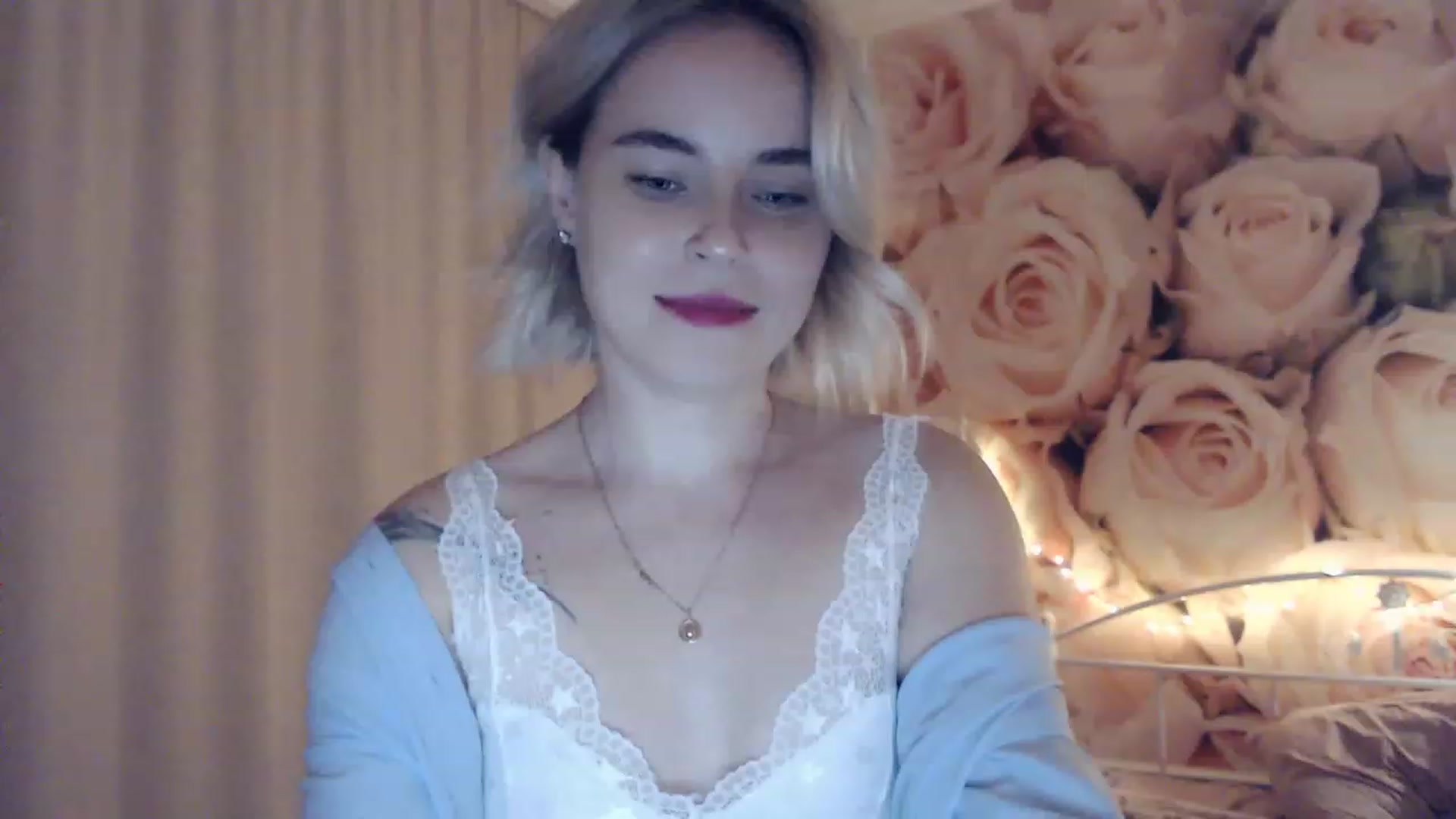 Gallery image thumbnail from EMMA_U2's myfreecams stream on, 01/13/2023, 01:22 image 1 of 20