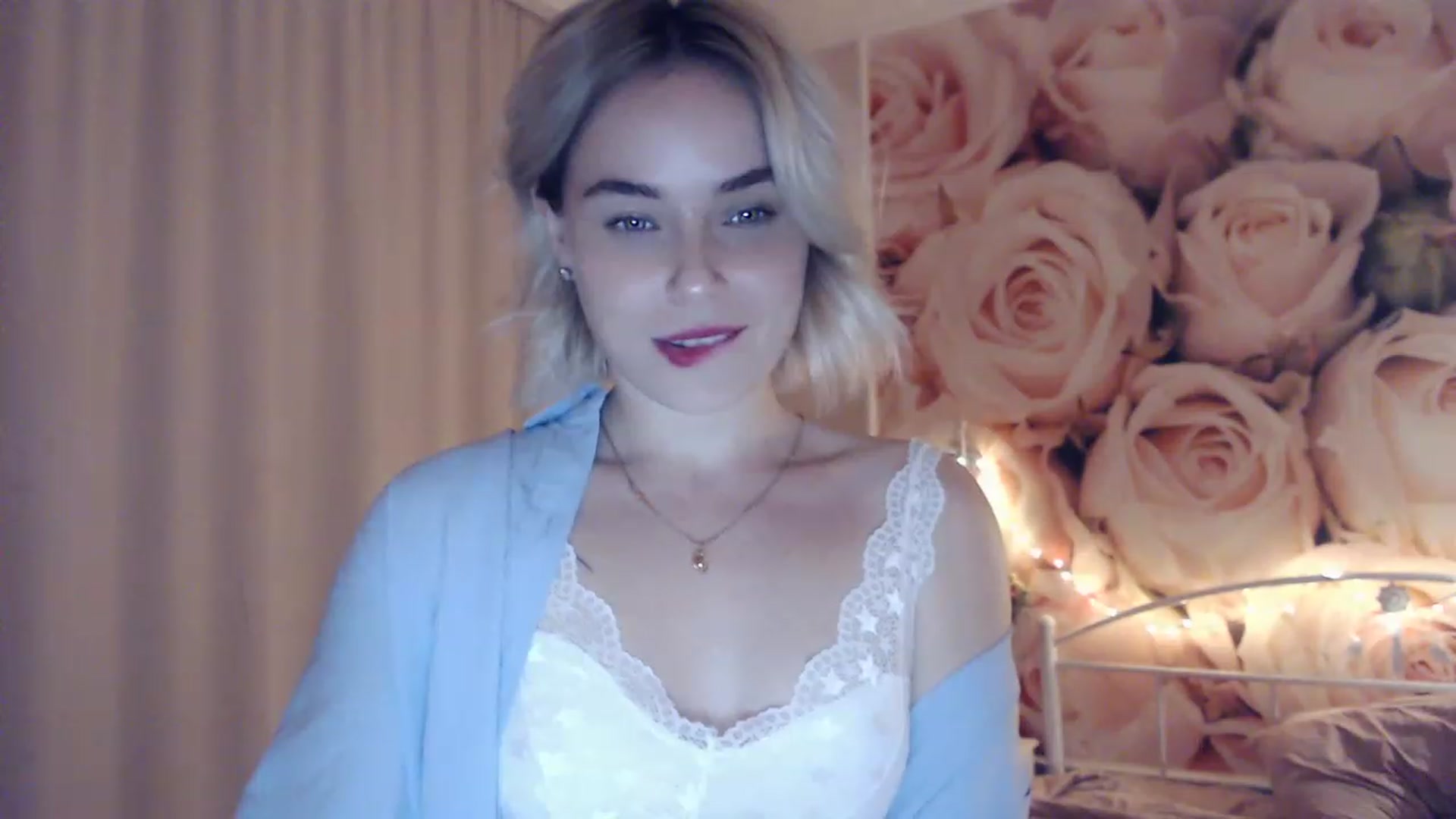 Gallery image thumbnail from EMMA_U2's myfreecams stream on, 01/13/2023, 01:22 image 12 of 20
