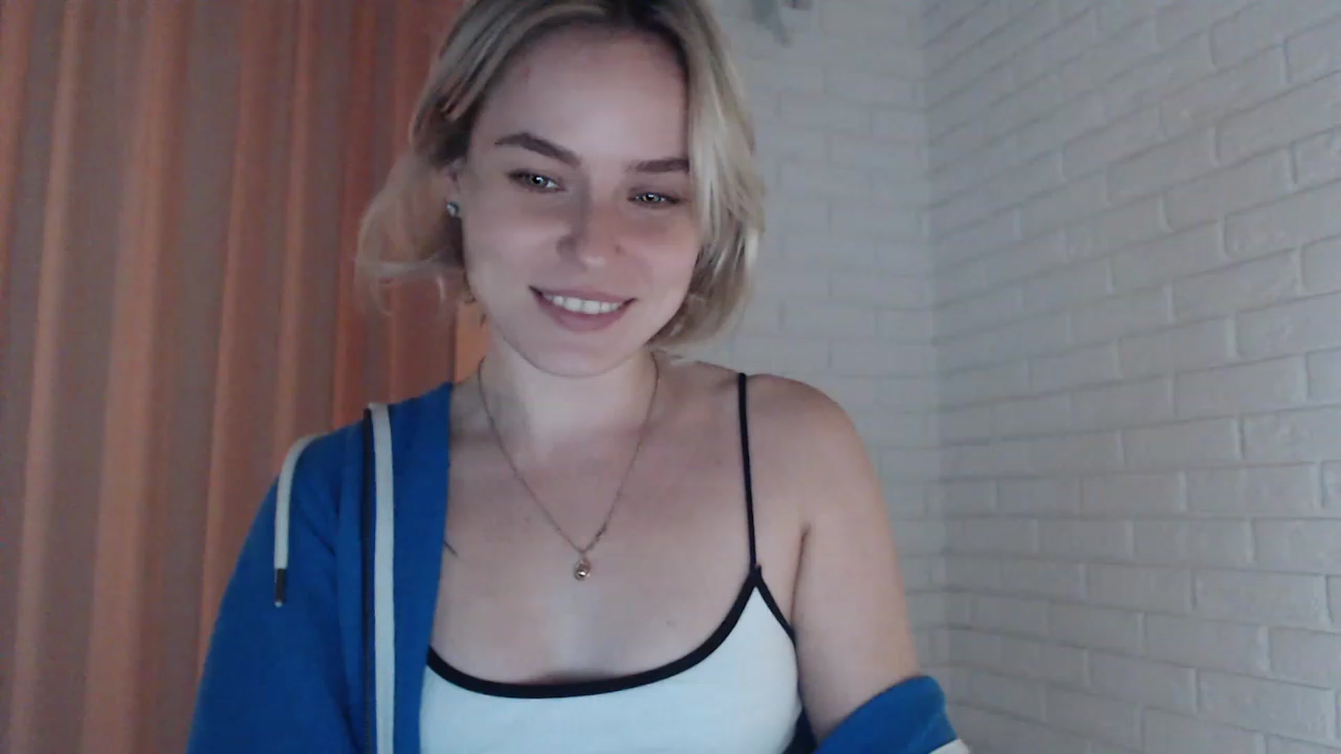 Gallery image thumbnail from EMMA_U2's myfreecams stream on, 01/27/2023, 18:48 image 9 of 20