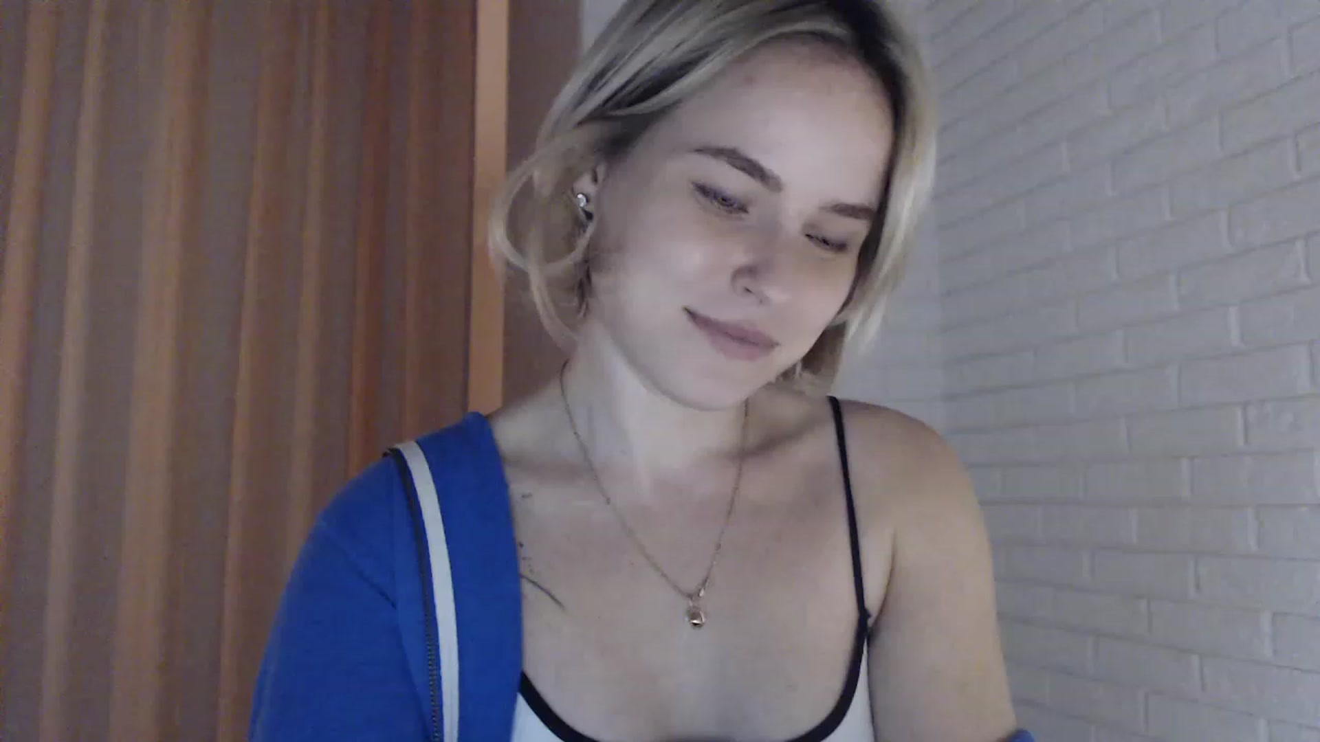 Gallery image thumbnail from EMMA_U2's myfreecams stream on, 01/27/2023, 18:48 image 18 of 20