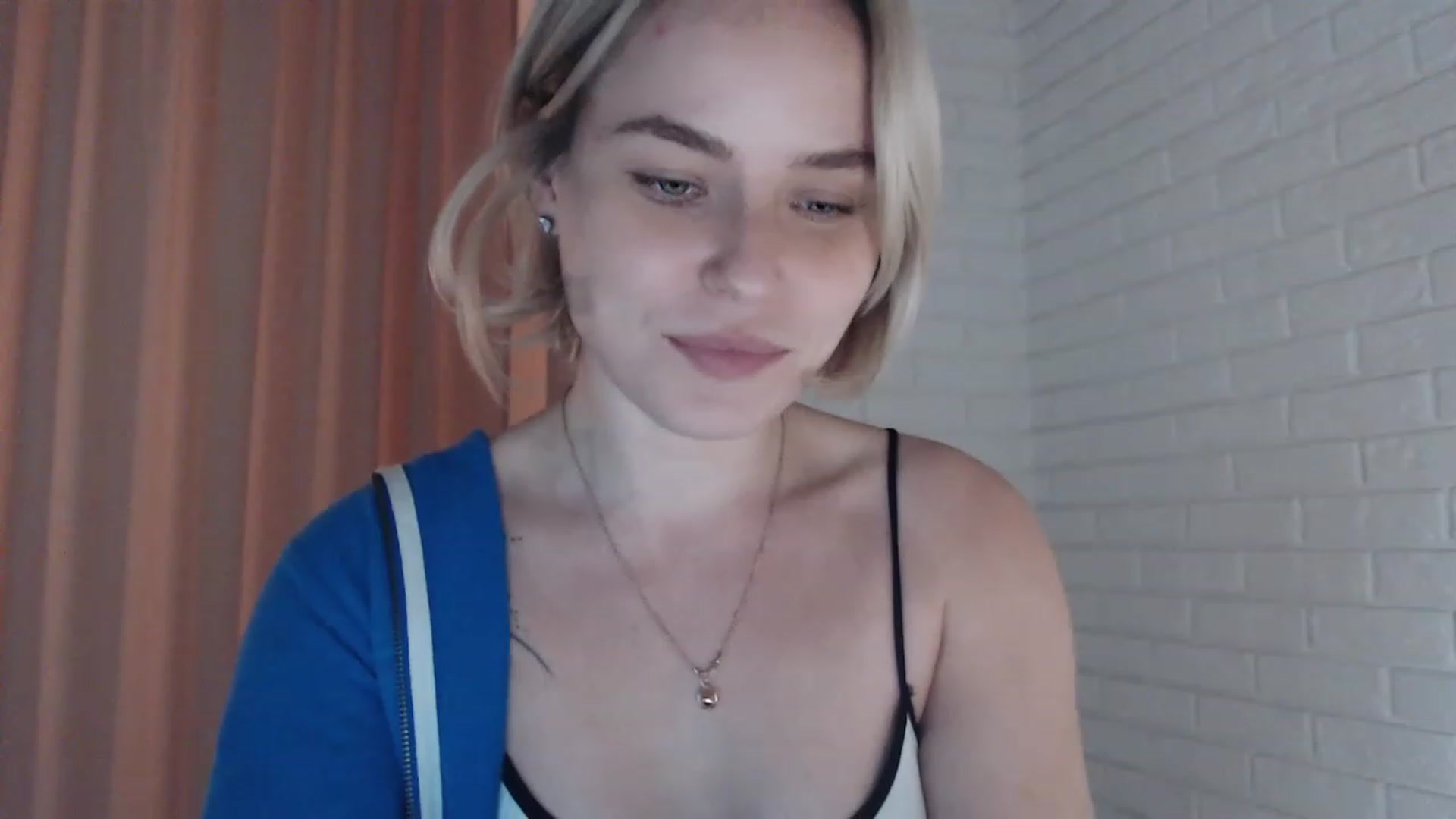 Gallery image thumbnail from EMMA_U2's myfreecams stream on, 01/27/2023, 18:48 image 12 of 20