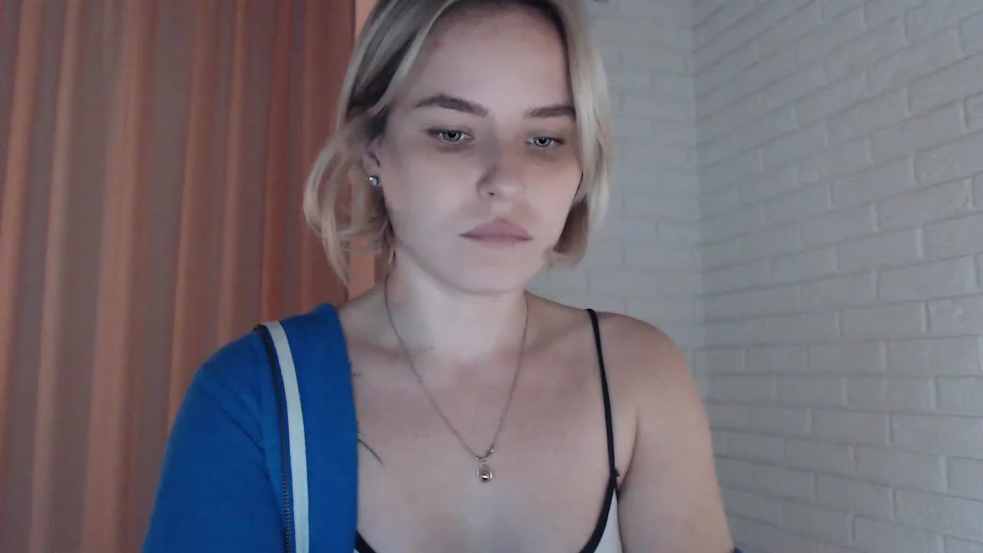 Gallery image thumbnail from EMMA_U2's myfreecams stream on, 01/27/2023, 18:48 image 16 of 20