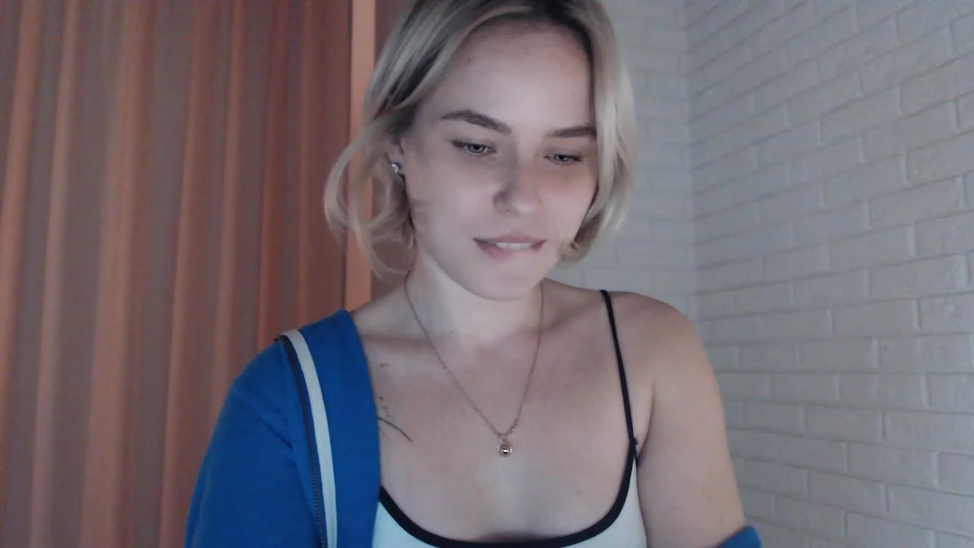 Gallery image thumbnail from EMMA_U2's myfreecams stream on, 01/27/2023, 18:48 image 19 of 20