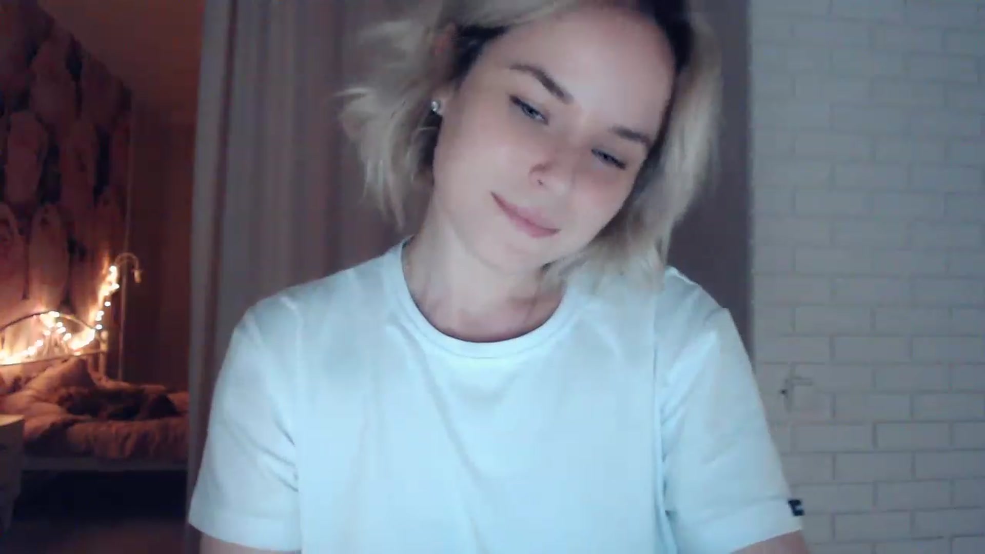 Gallery image thumbnail from EMMA_U2's myfreecams stream on, 01/30/2023, 01:52 image 7 of 20