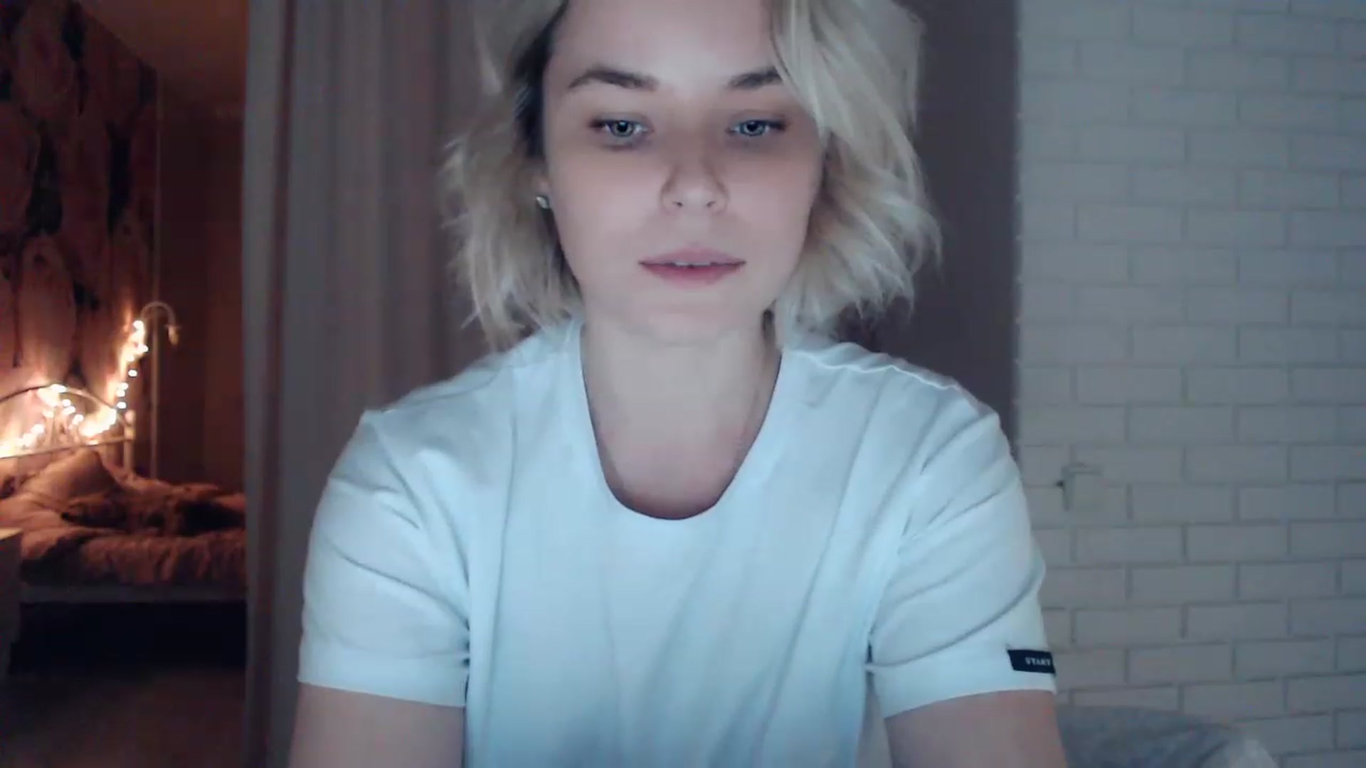Gallery image thumbnail from EMMA_U2's myfreecams stream on, 01/30/2023, 01:52 image 17 of 20