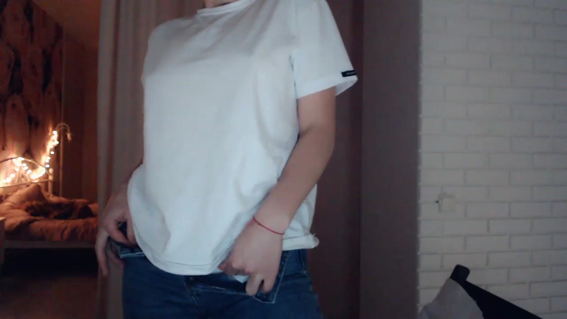 Gallery image thumbnail from EMMA_U2's myfreecams stream on, 01/30/2023, 01:52 image 13 of 20