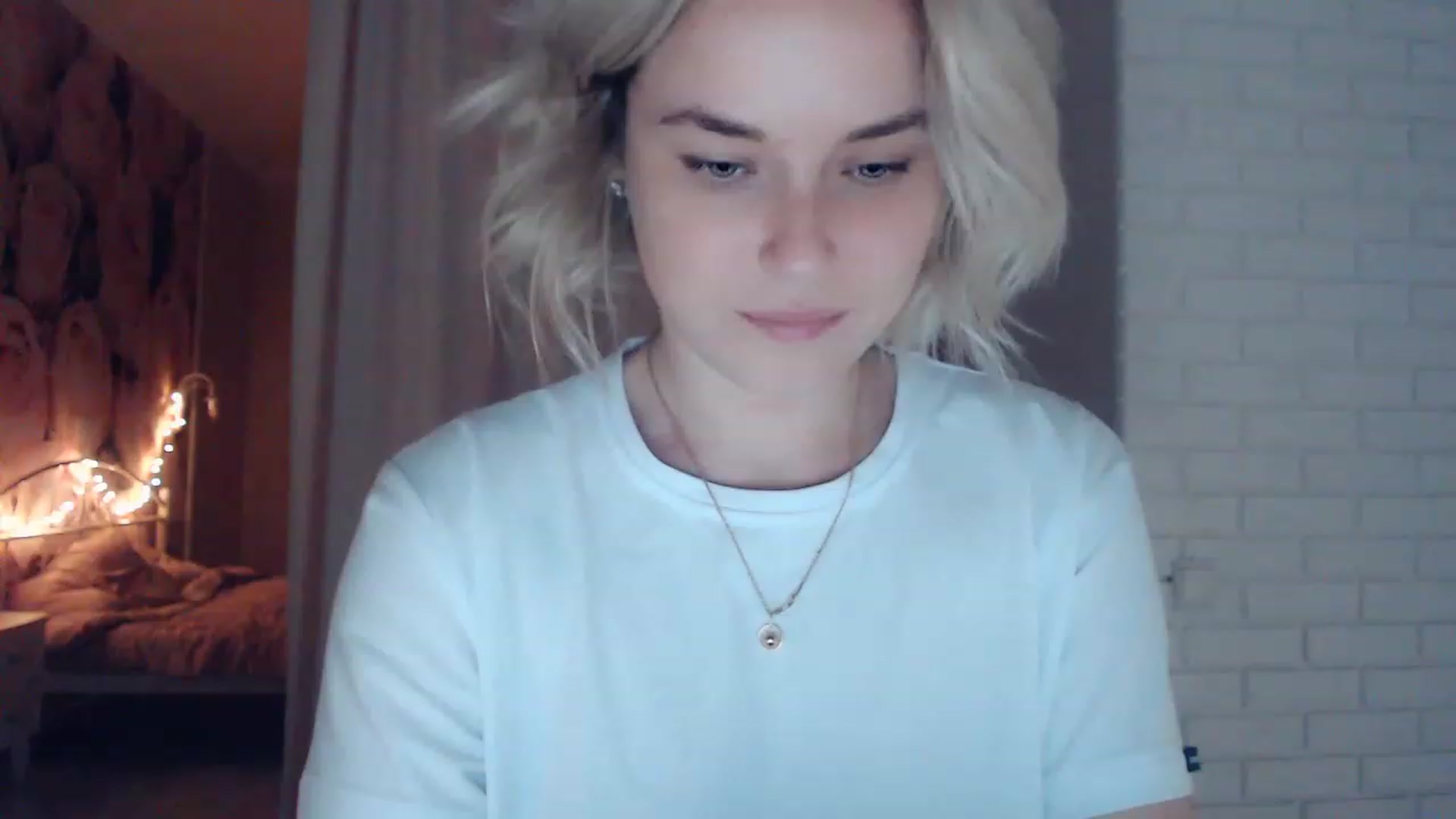Gallery image thumbnail from EMMA_U2's myfreecams stream on, 01/30/2023, 01:52 image 1 of 20
