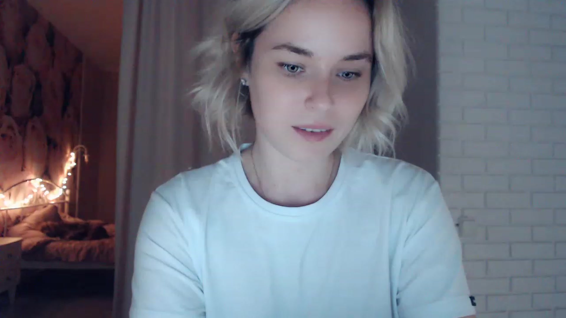Gallery image thumbnail from EMMA_U2's myfreecams stream on, 01/30/2023, 01:52 image 3 of 20