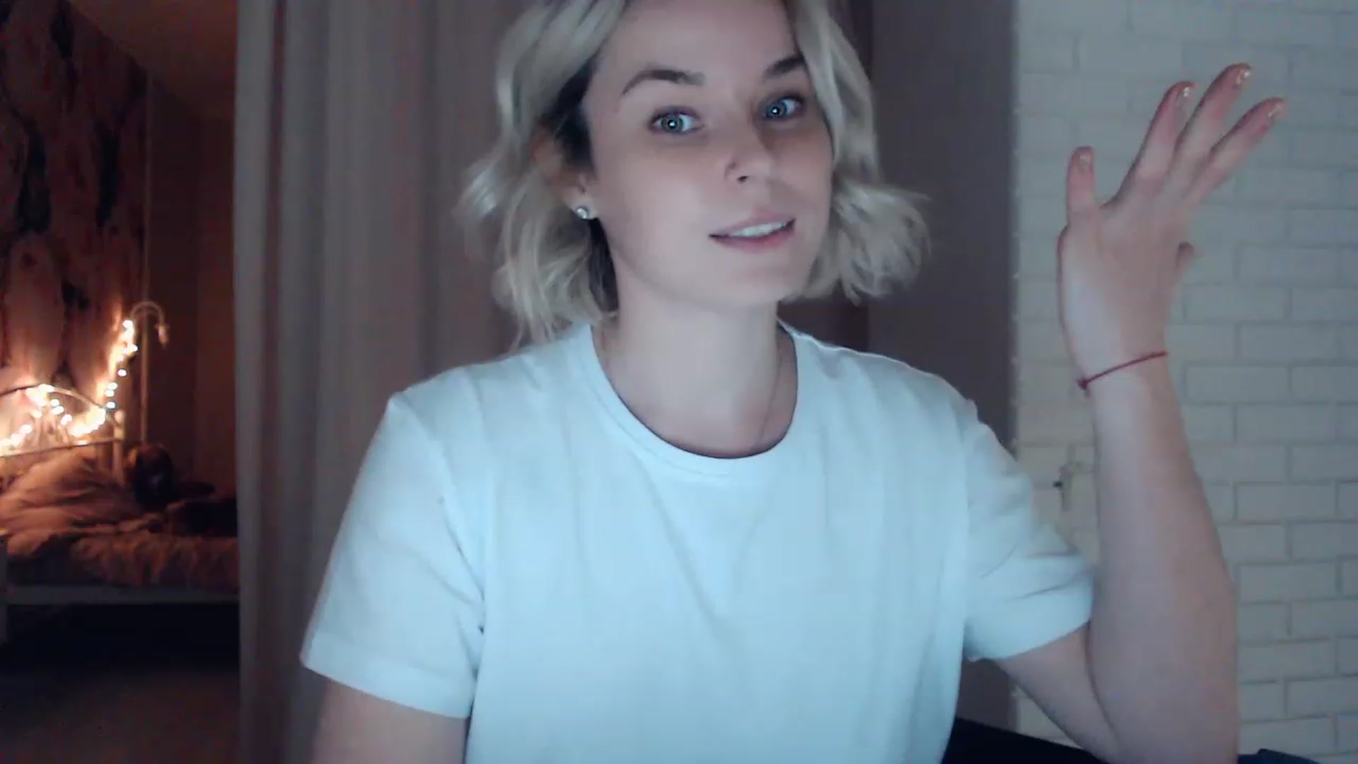Gallery image thumbnail from EMMA_U2's myfreecams stream on, 01/30/2023, 03:11 image 6 of 20