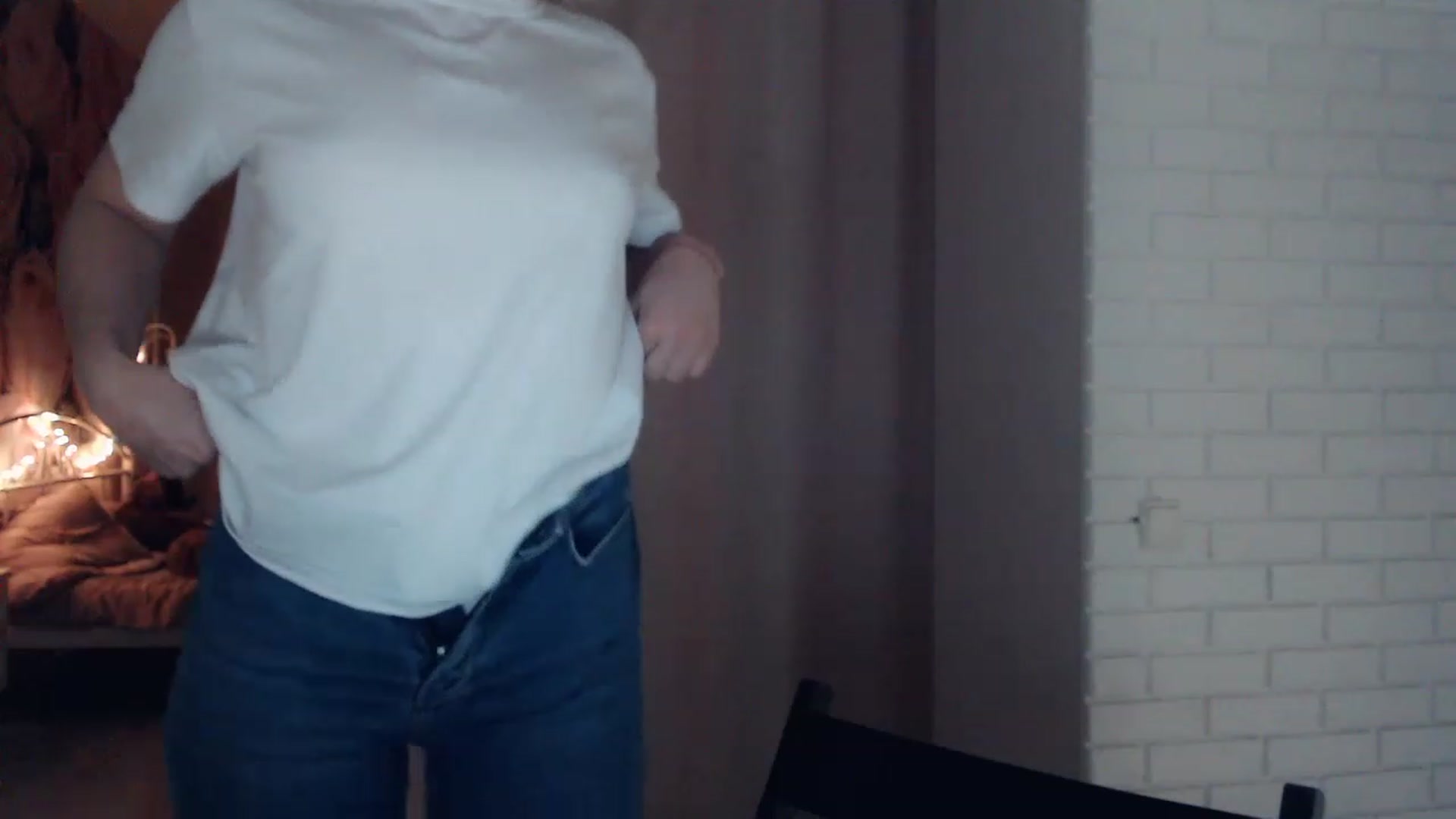 Gallery image thumbnail from EMMA_U2's myfreecams stream on, 01/30/2023, 03:11 image 5 of 20