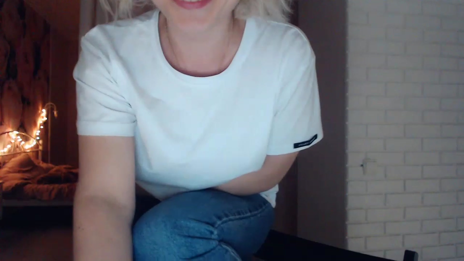 Gallery image thumbnail from EMMA_U2's myfreecams stream on, 01/30/2023, 03:11 image 4 of 20