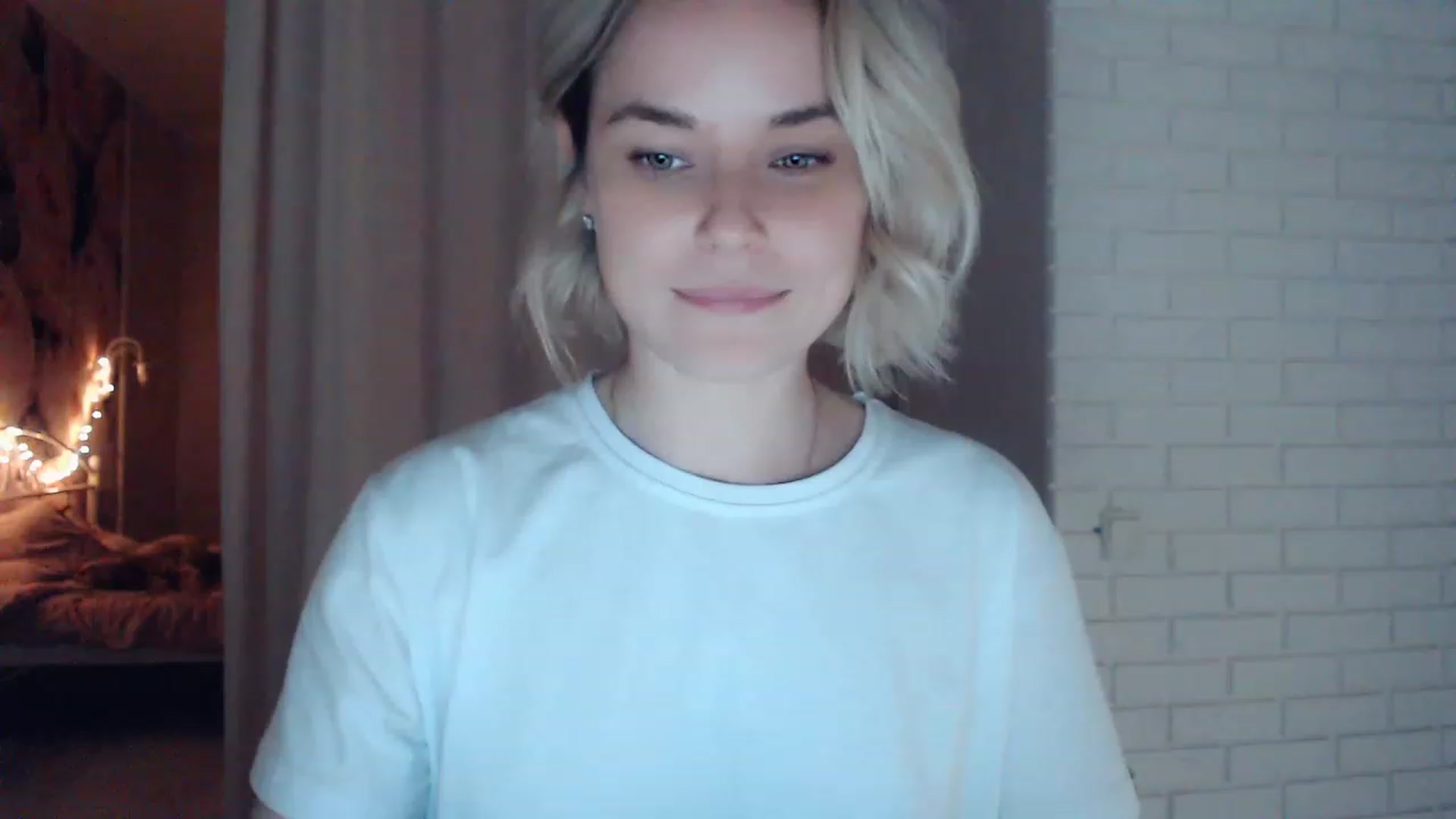 Gallery image thumbnail from EMMA_U2's myfreecams stream on, 01/30/2023, 03:11 image 19 of 20