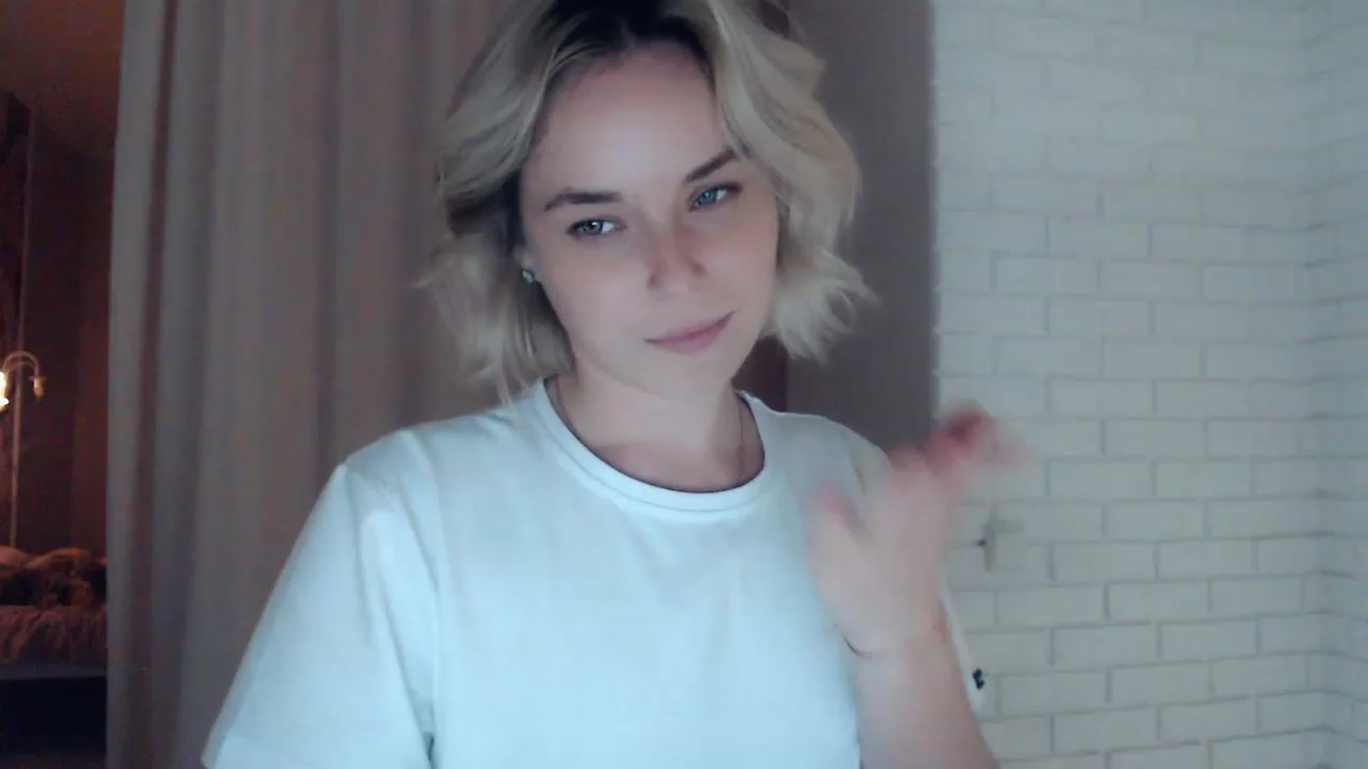 Gallery image thumbnail from EMMA_U2's myfreecams stream on, 01/30/2023, 03:43 image 3 of 20
