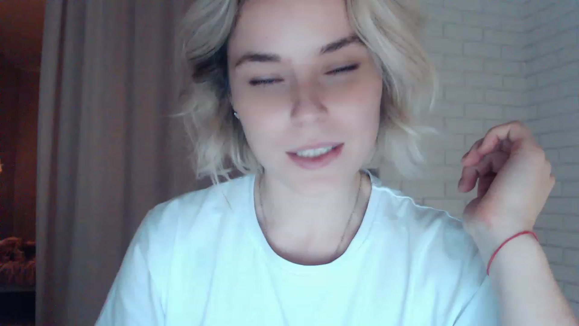 Gallery image thumbnail from EMMA_U2's myfreecams stream on, 01/30/2023, 03:43 image 5 of 20