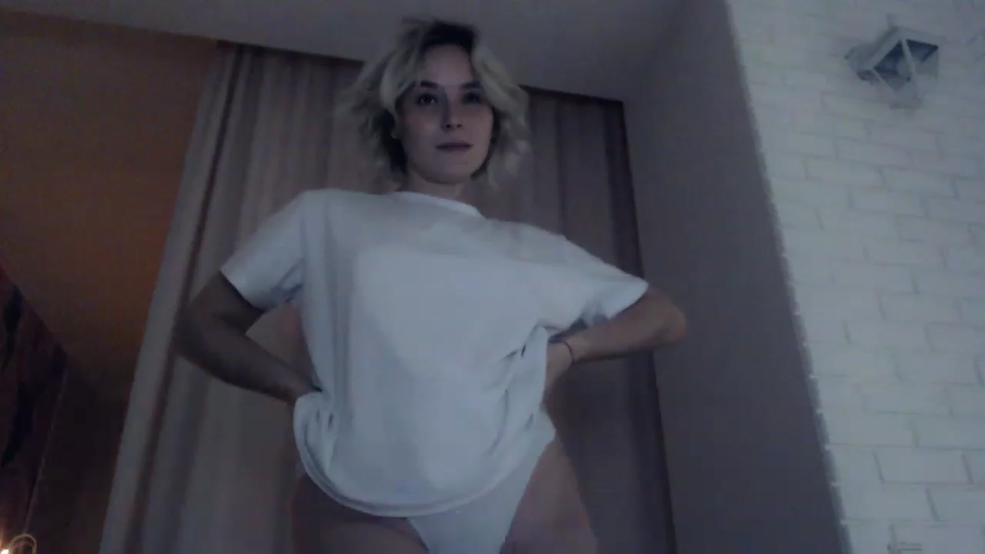 Gallery image thumbnail from EMMA_U2's myfreecams stream on, 01/30/2023, 03:43 image 20 of 20