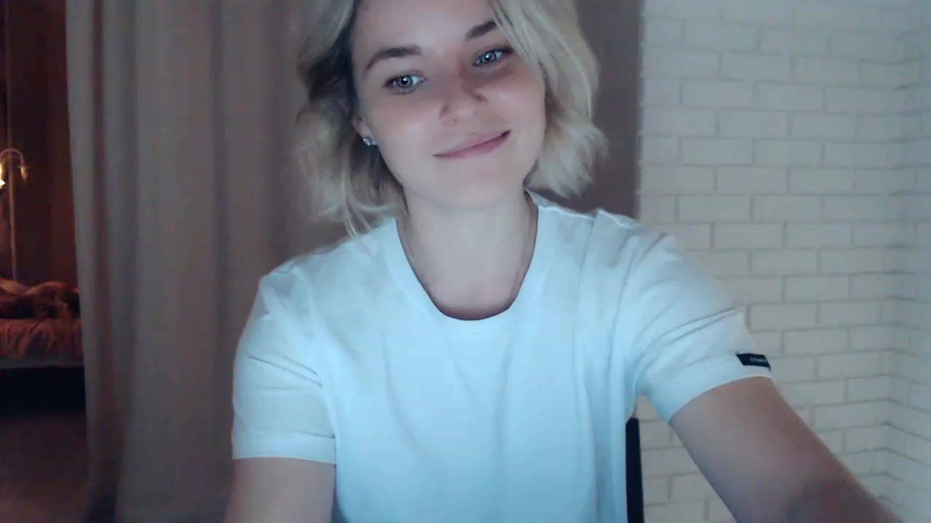 Gallery image thumbnail from EMMA_U2's myfreecams stream on, 01/30/2023, 03:43 image 2 of 20