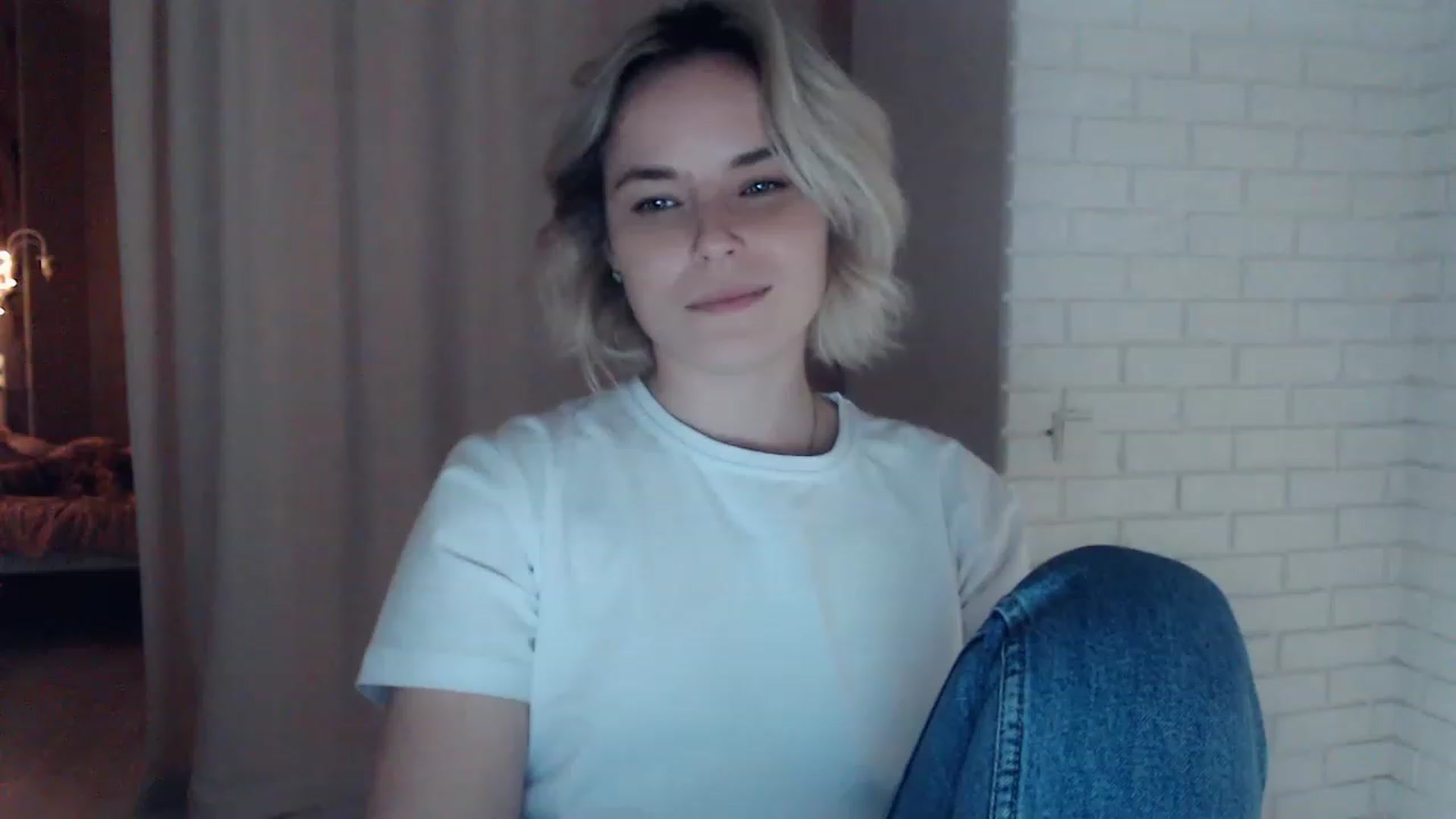 Gallery image thumbnail from EMMA_U2's myfreecams stream on, 01/30/2023, 03:43 image 1 of 20