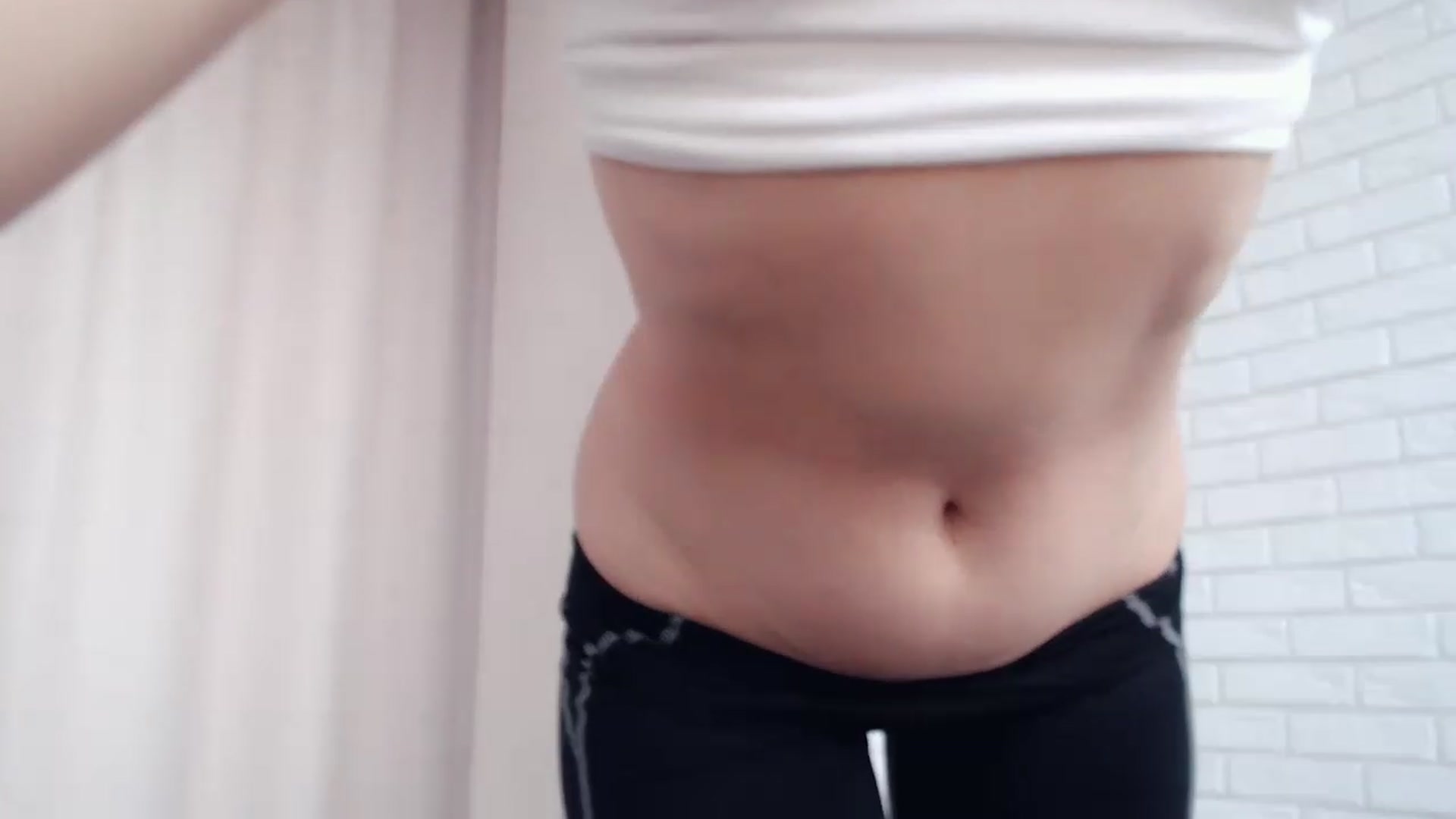 Gallery image thumbnail from EMMA_U2's myfreecams stream on, 02/17/2023, 15:44 image 14 of 20